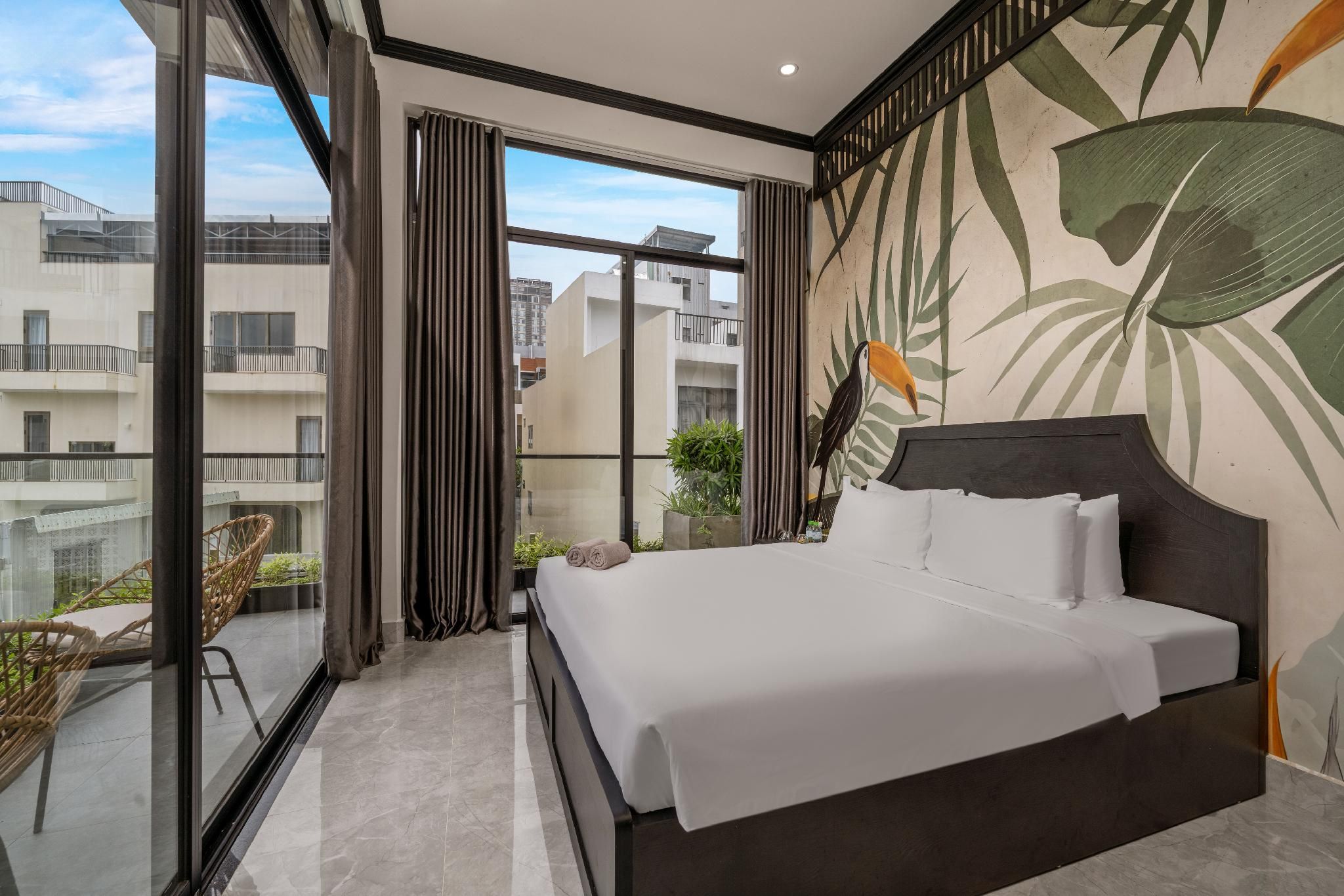 Family Connecting Rooms with Balcony
