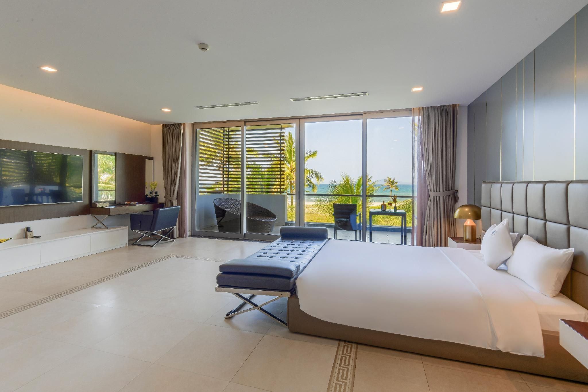 8-Bedroom Villa with Private Pool