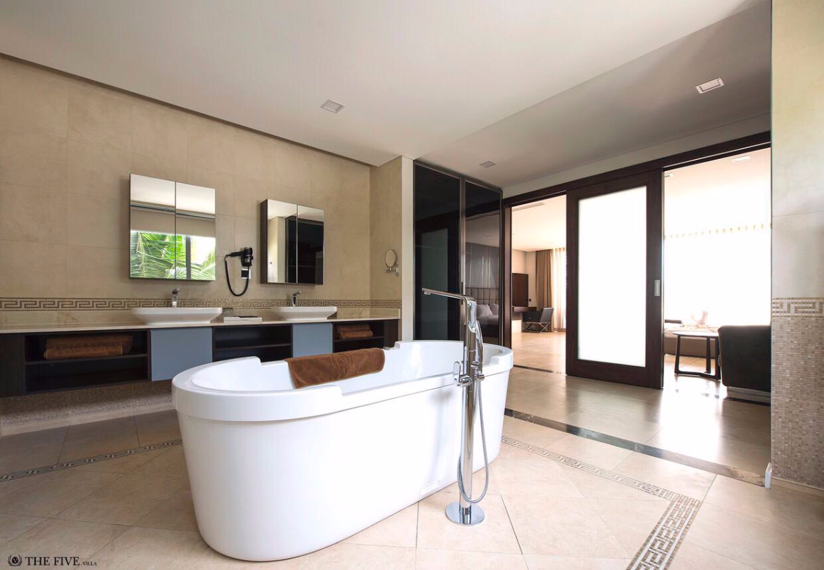 7-Bedroom Pool Villa