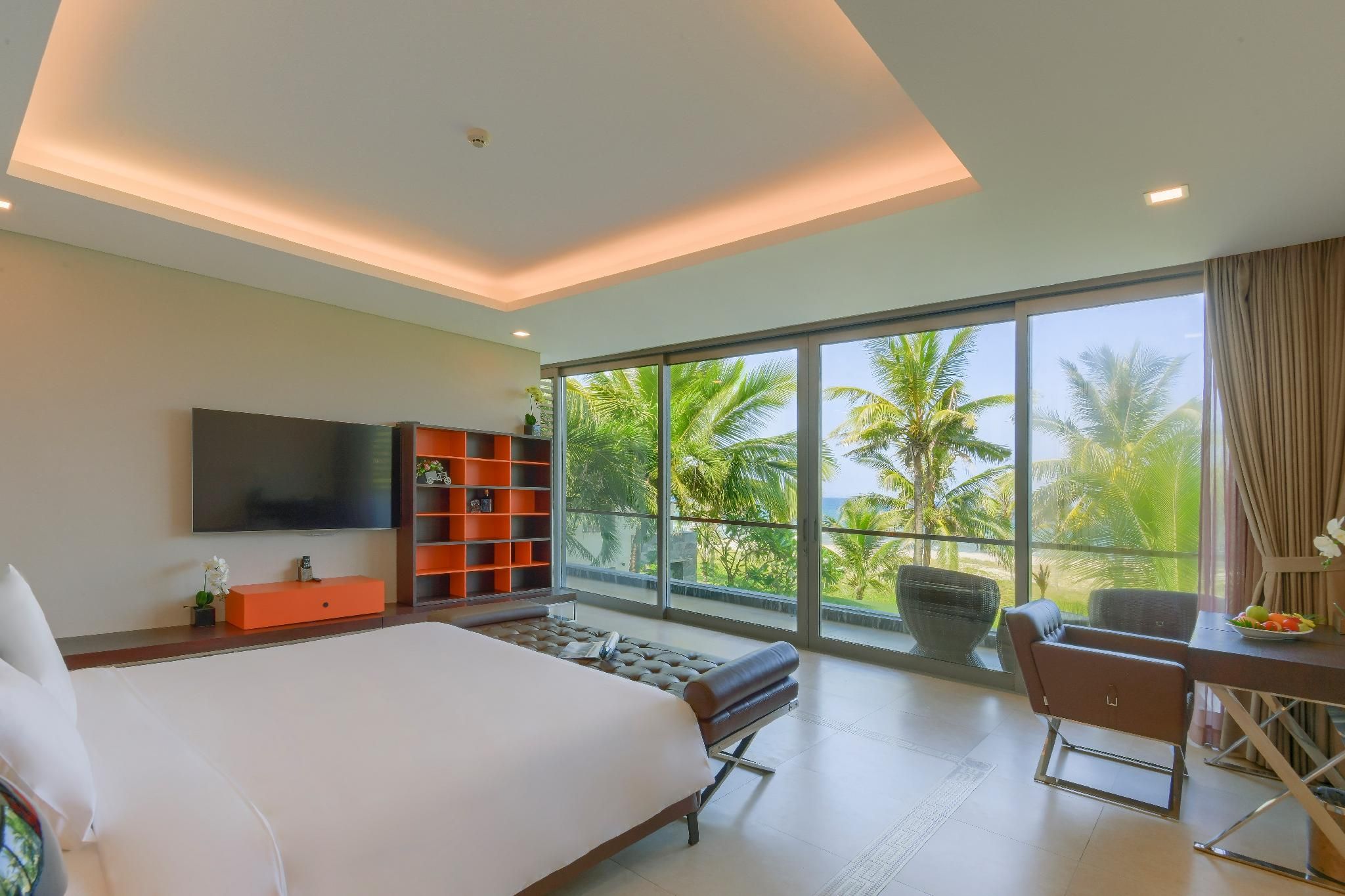 8-Bedroom Villa with Private Pool