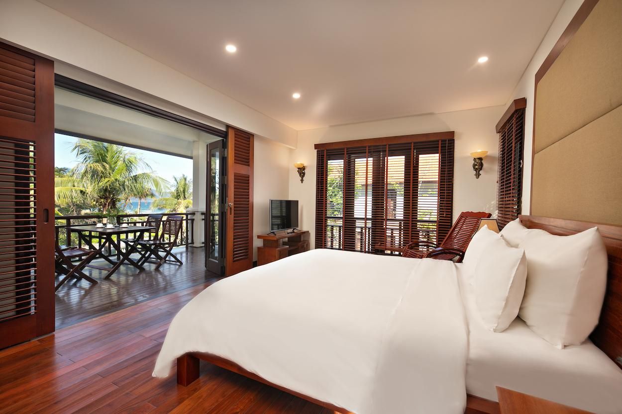 4-Bedroom Sea View Villa