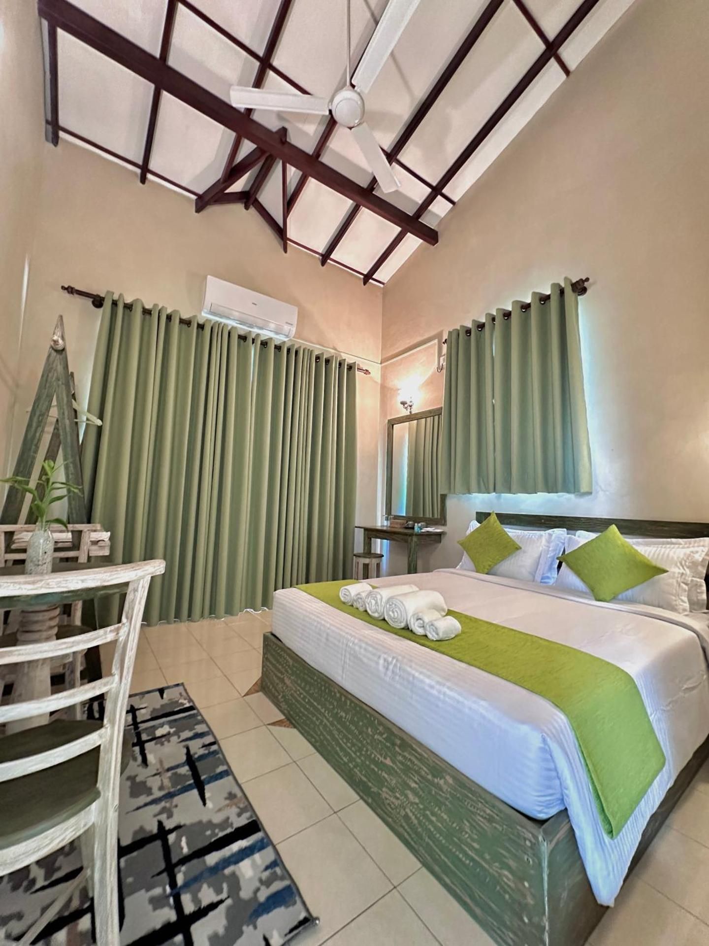 Queen Room with Balcony