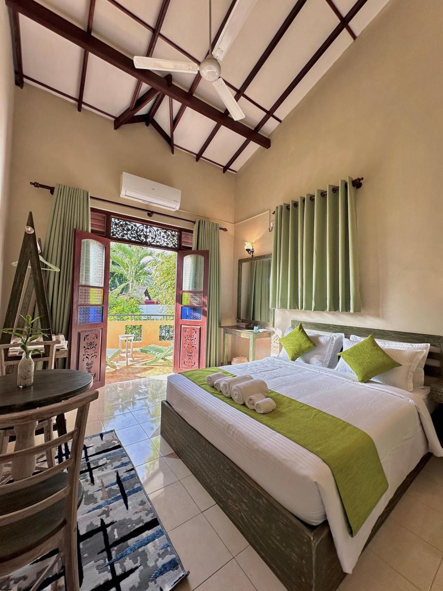 Queen Room with Balcony