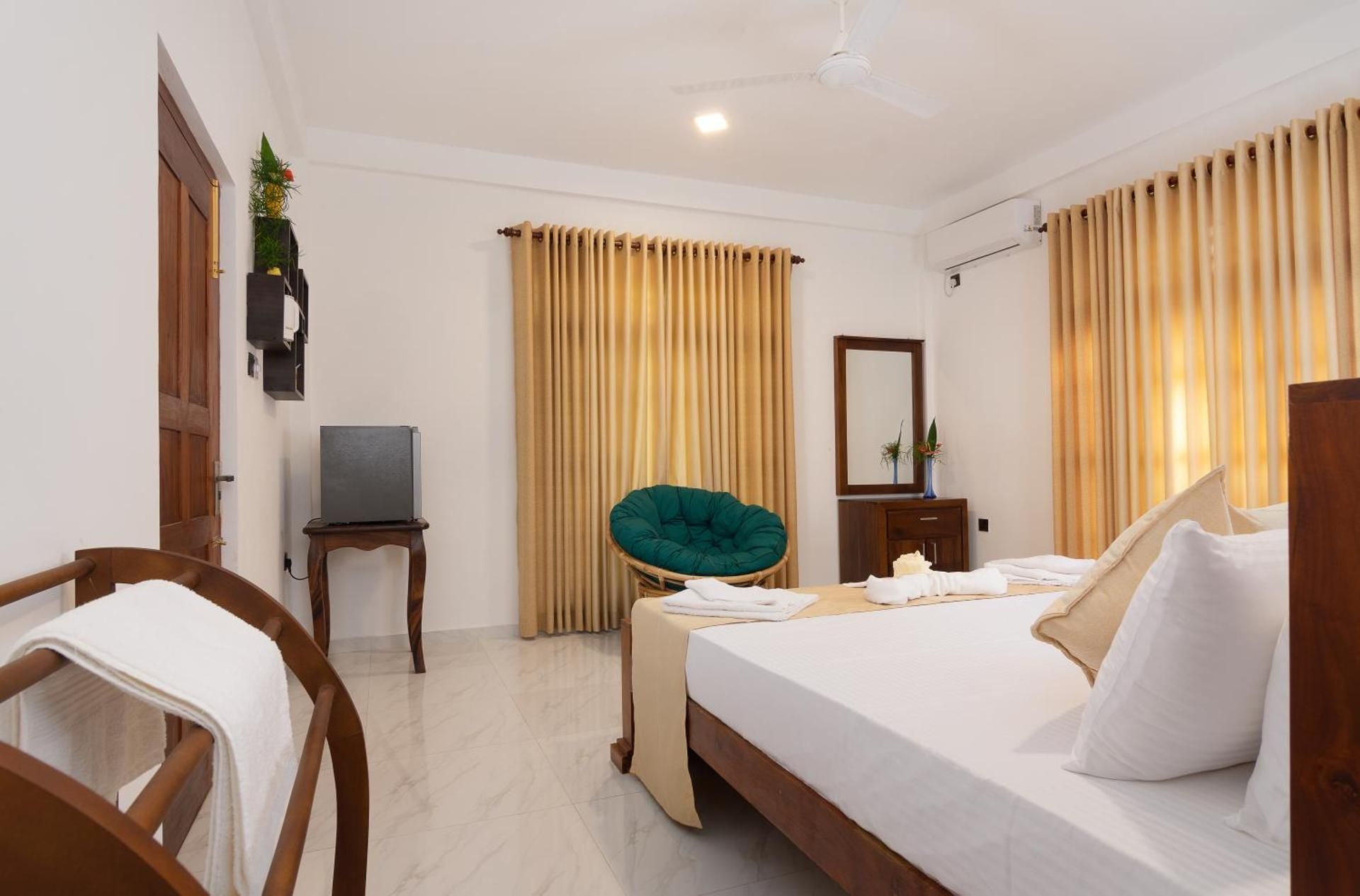 Tranquil Escape Hikkaduwa Deluxe Double Room 2
