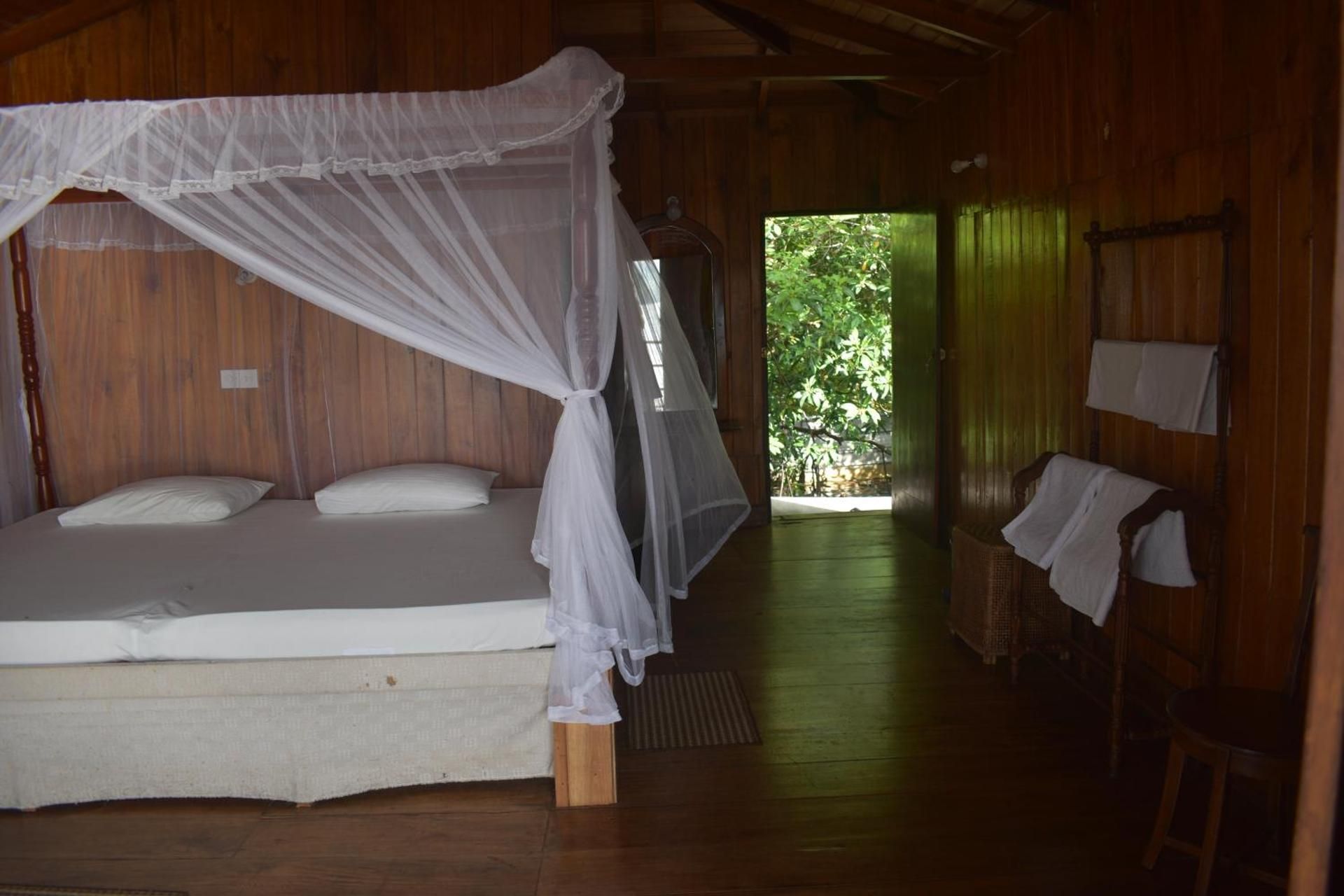 Family Room with Lake View