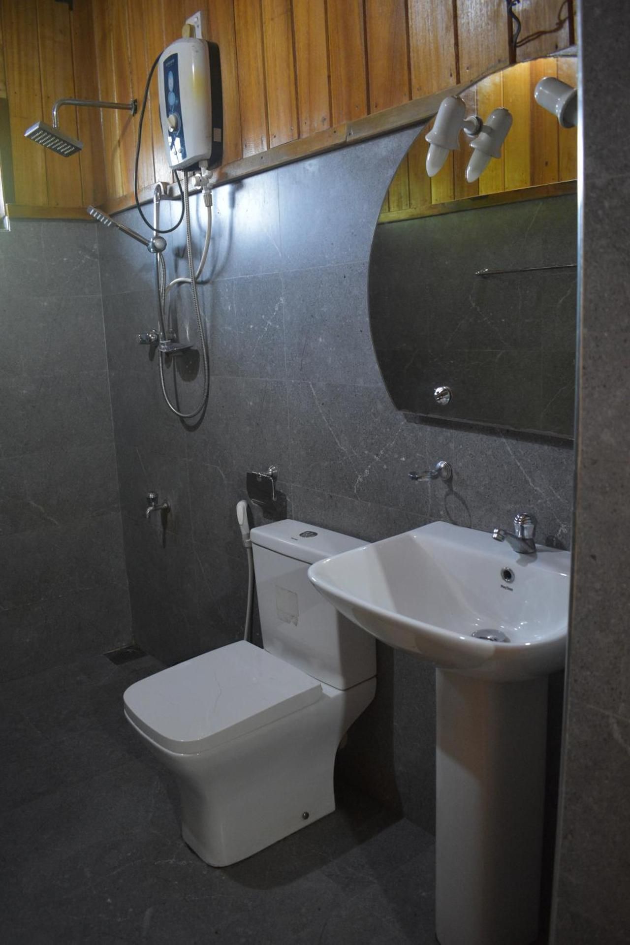 Family Room with Lake View