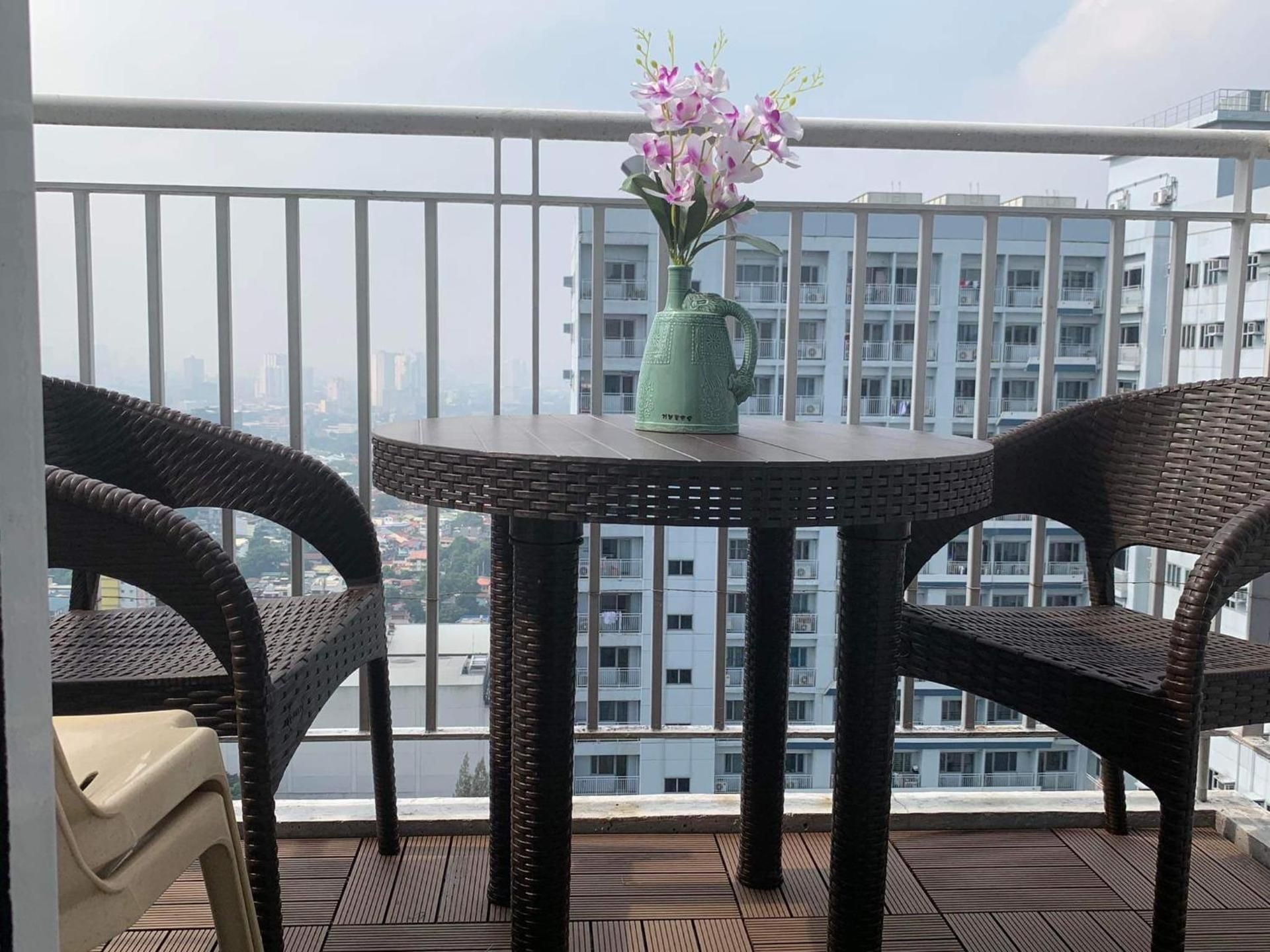 Apartment with Balcony