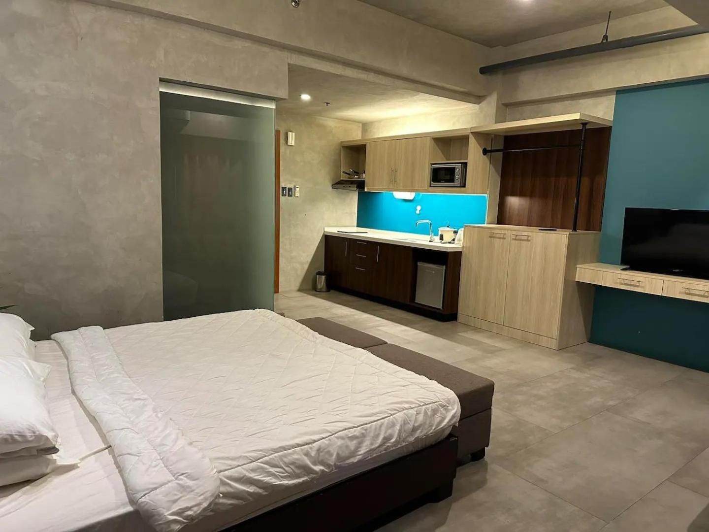 Suite with City View