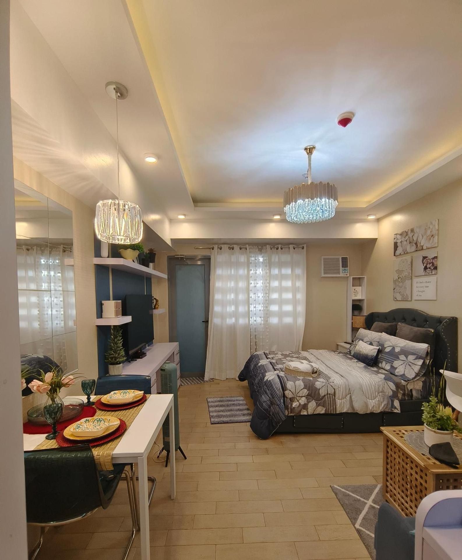 Studio with Balcony