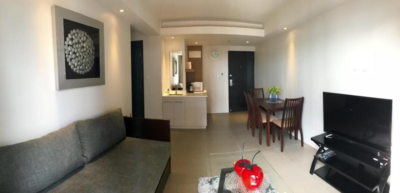 Apartment 8Q with Terrace