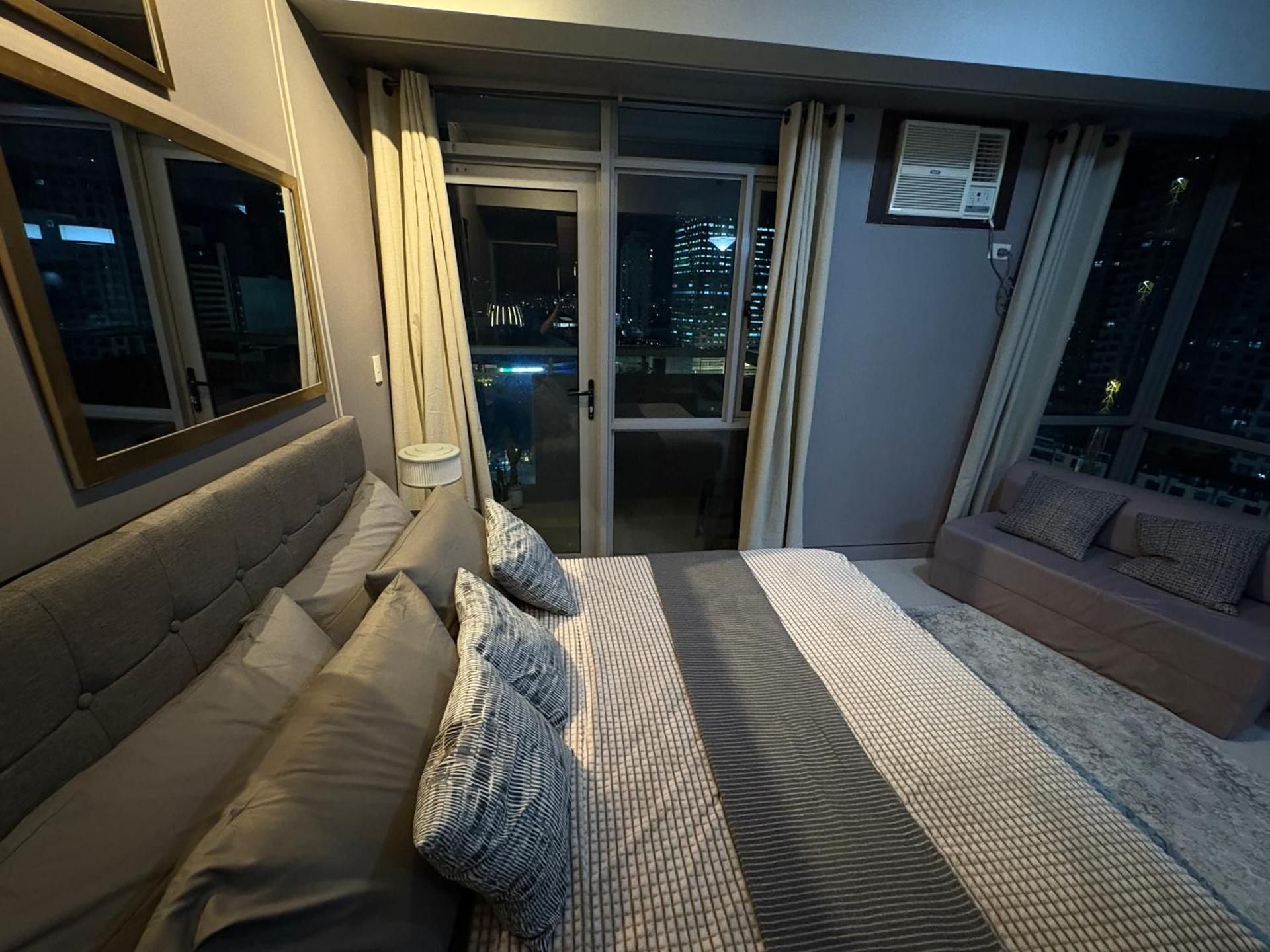 Studio with Balcony