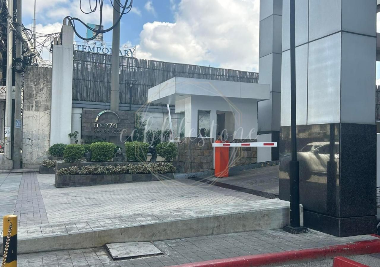 SM Mezza 1 Residences