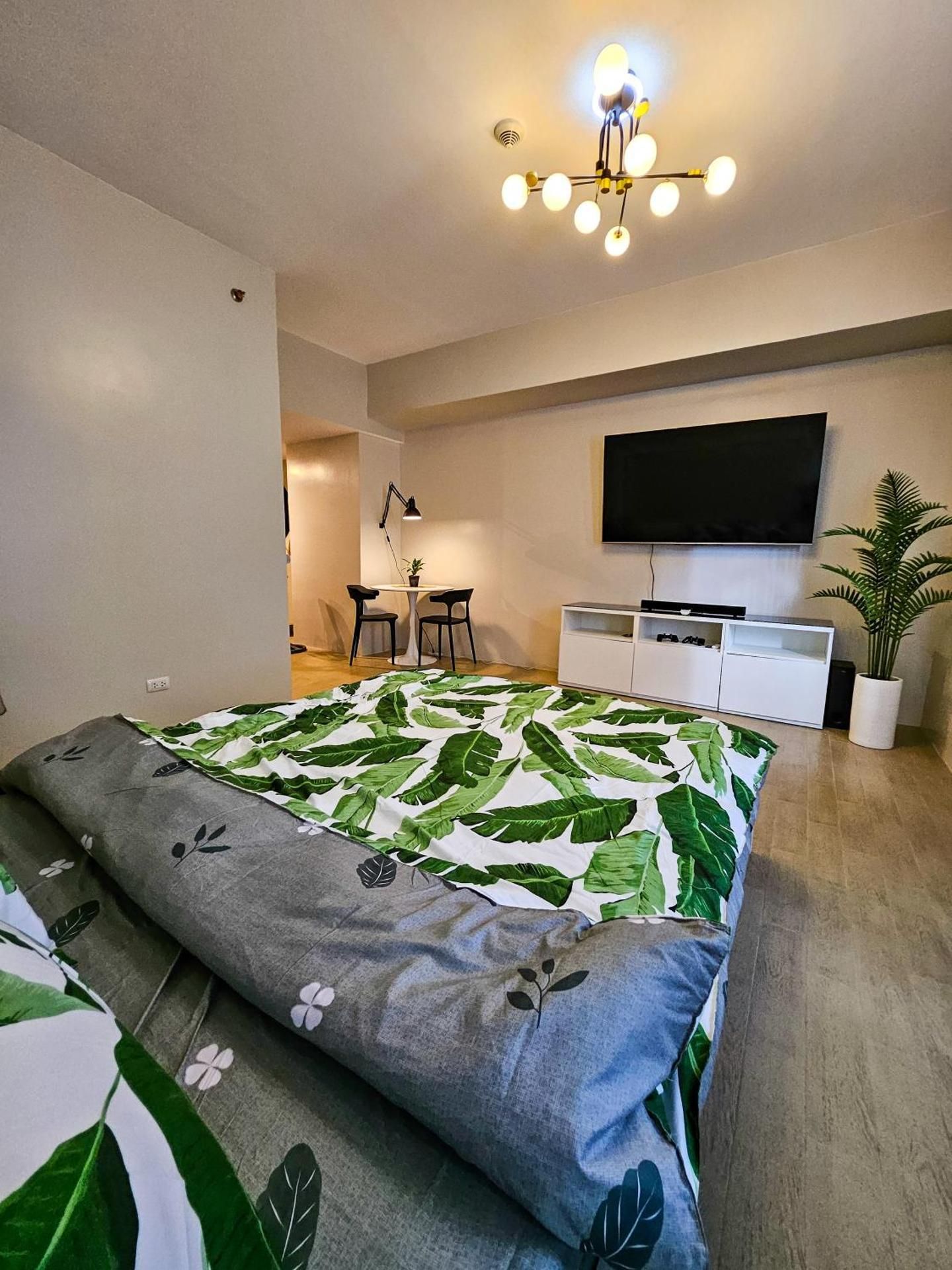 Studio with Balcony