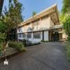 Broadway Court Apartelle