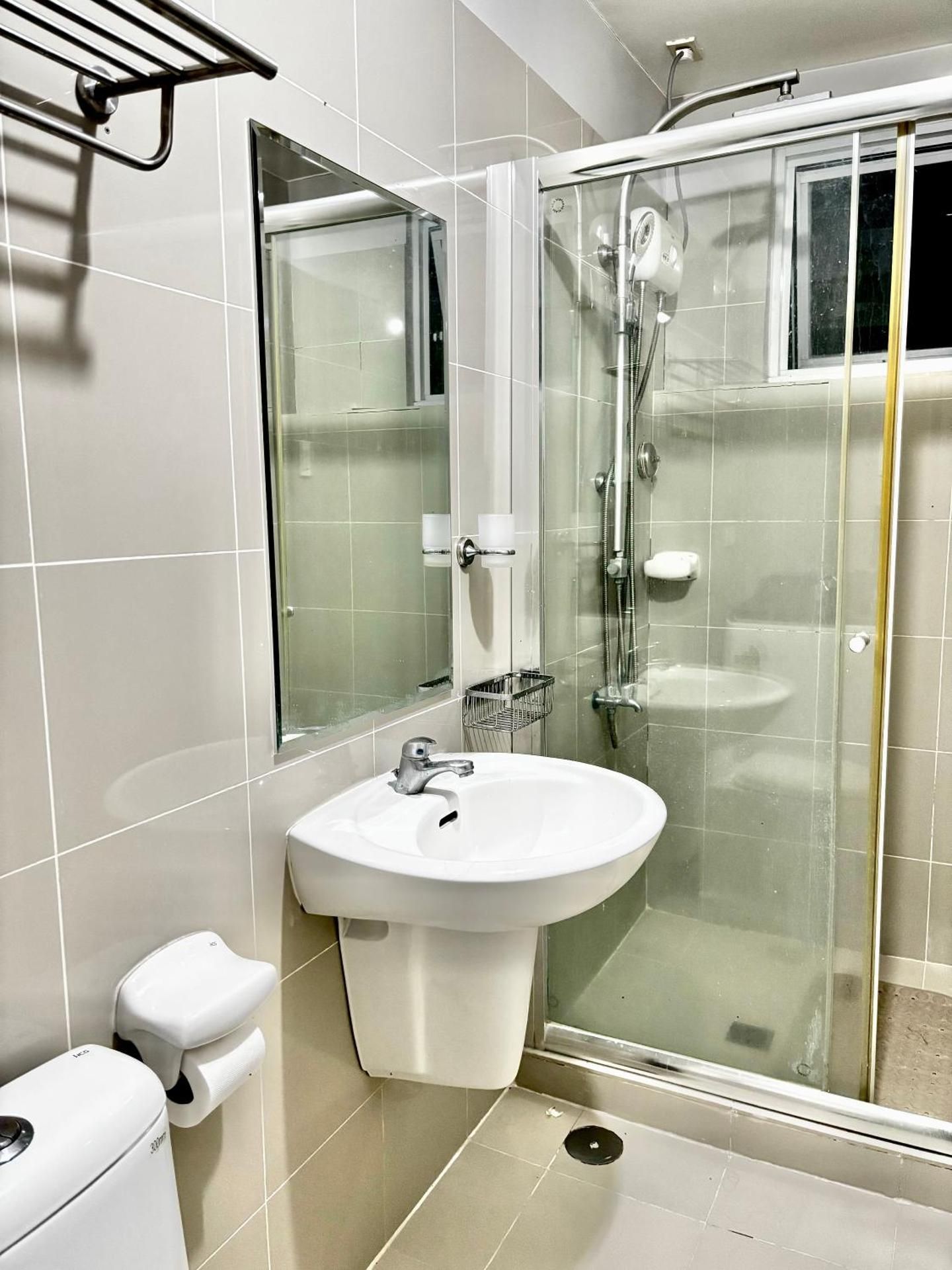 Two-Bedroom Deluxe Apartment with Balcony
