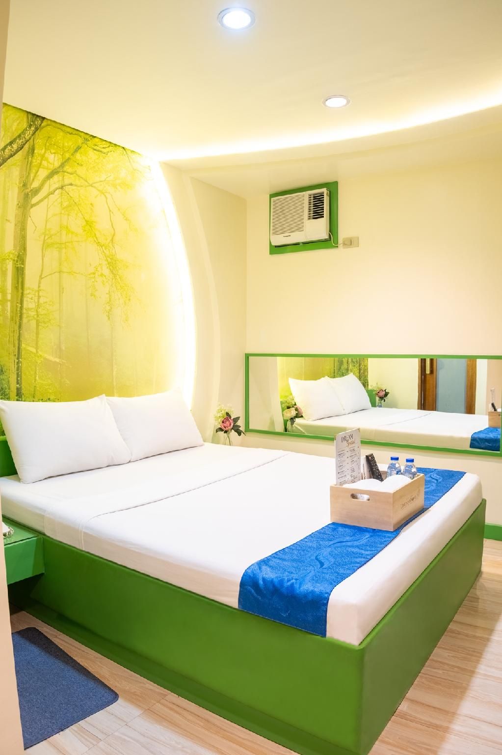 Mini Suite