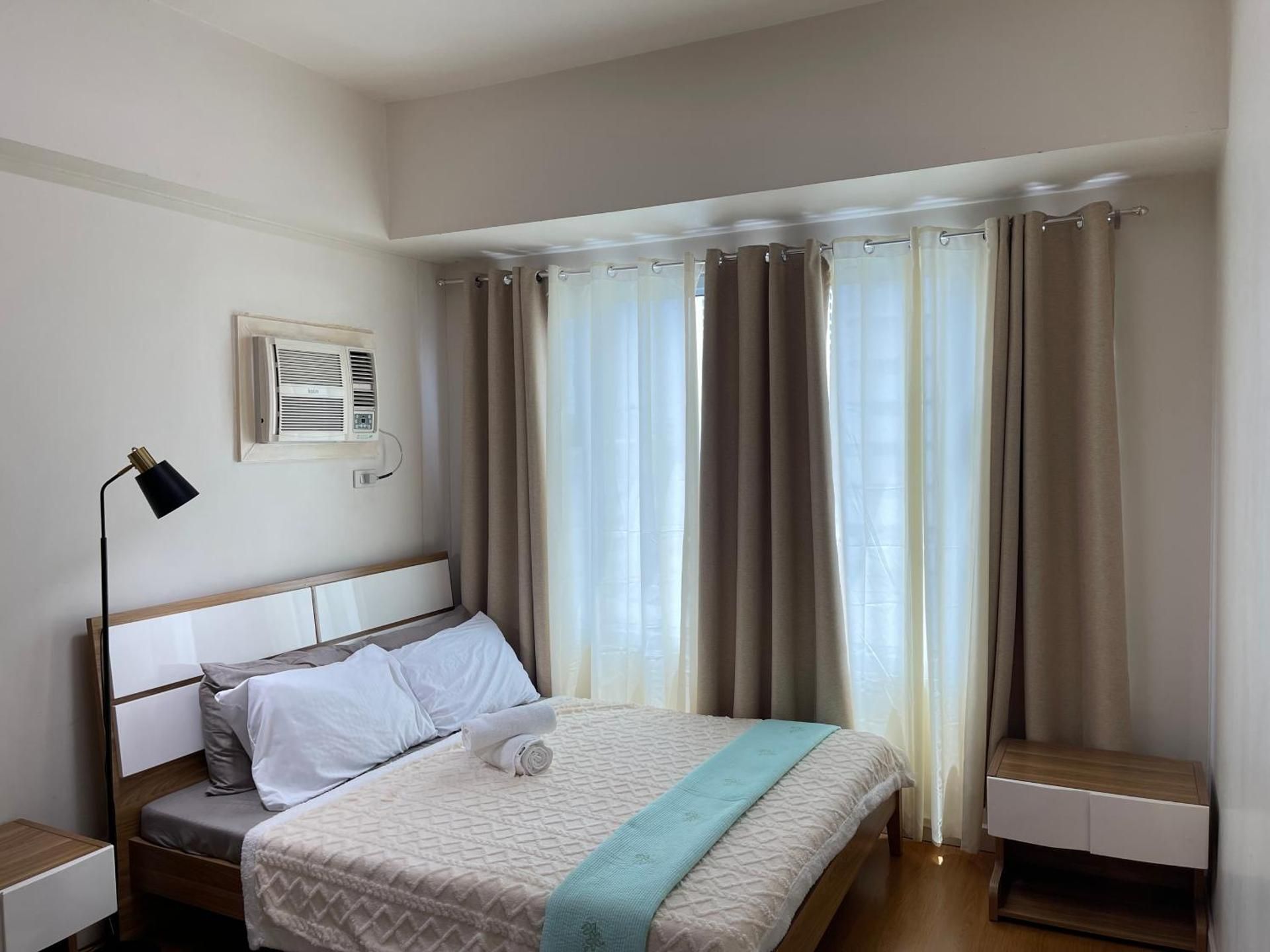 1 Bedroom Condo near US Embassy and St Lukes Medical Clinic One-Bedroom Apartment