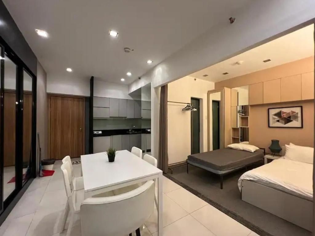 One-Bedroom Apartment with Sea View