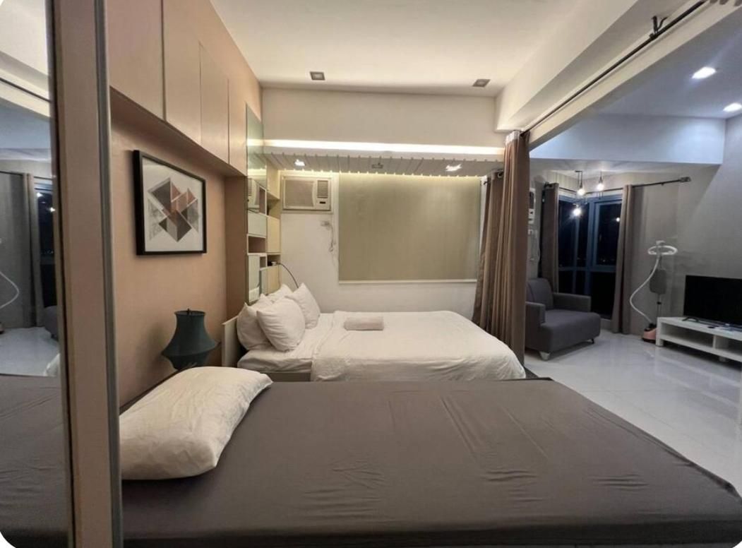 One-Bedroom Apartment with Sea View