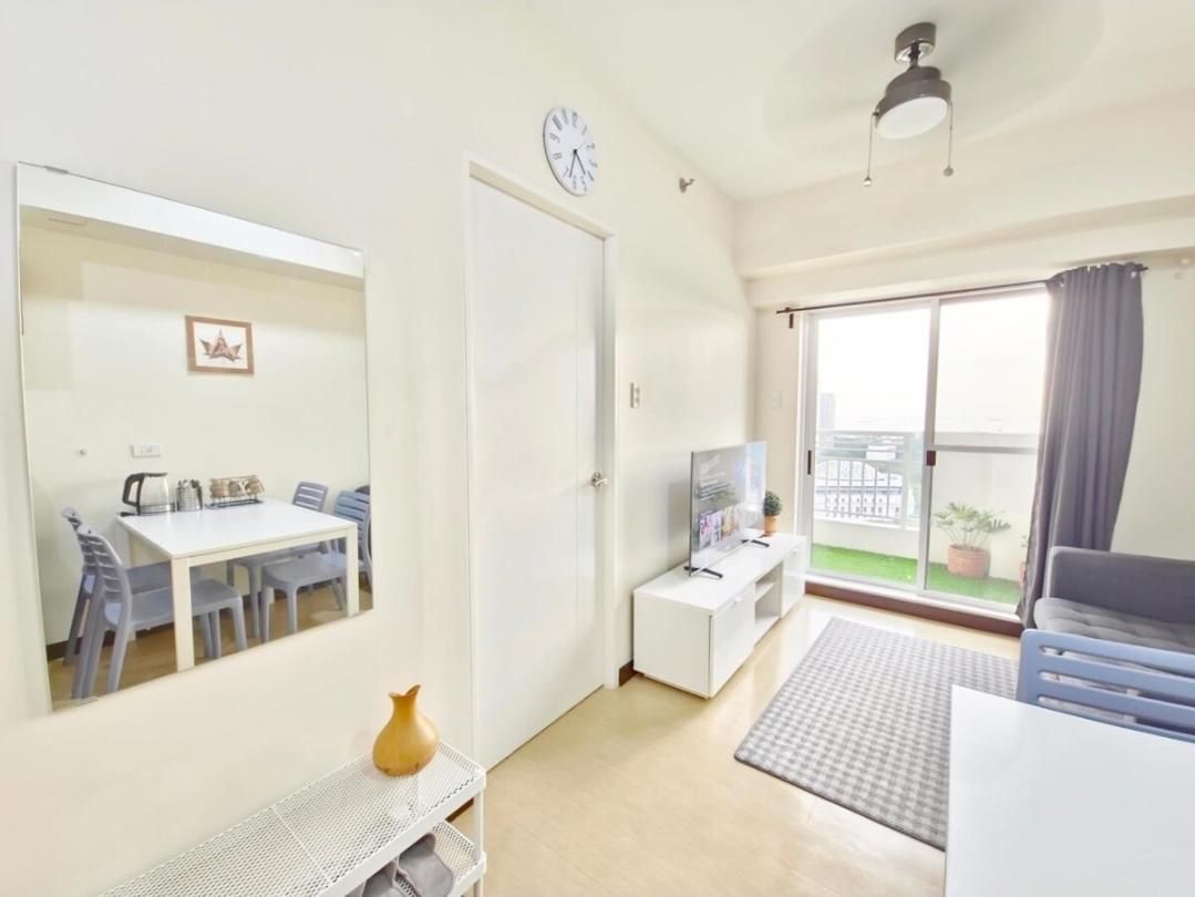 Apartment with City View