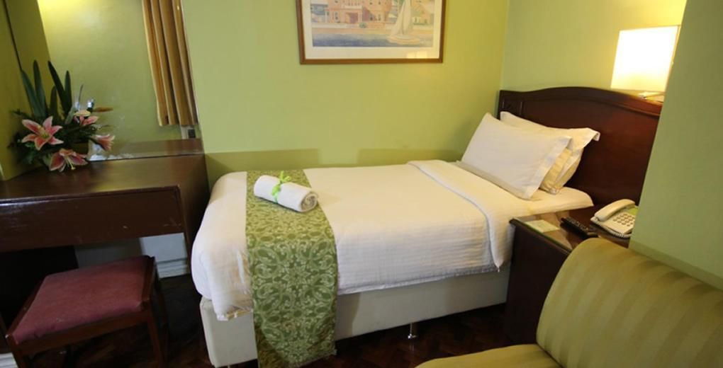 Solo Room