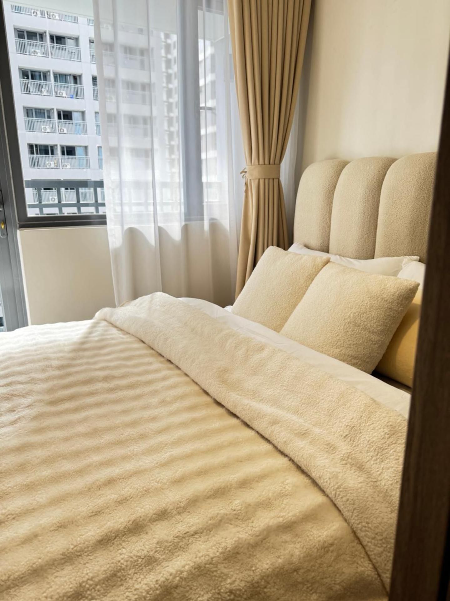 Casa Melchor - Cozy Staycation Apartment with Pool View