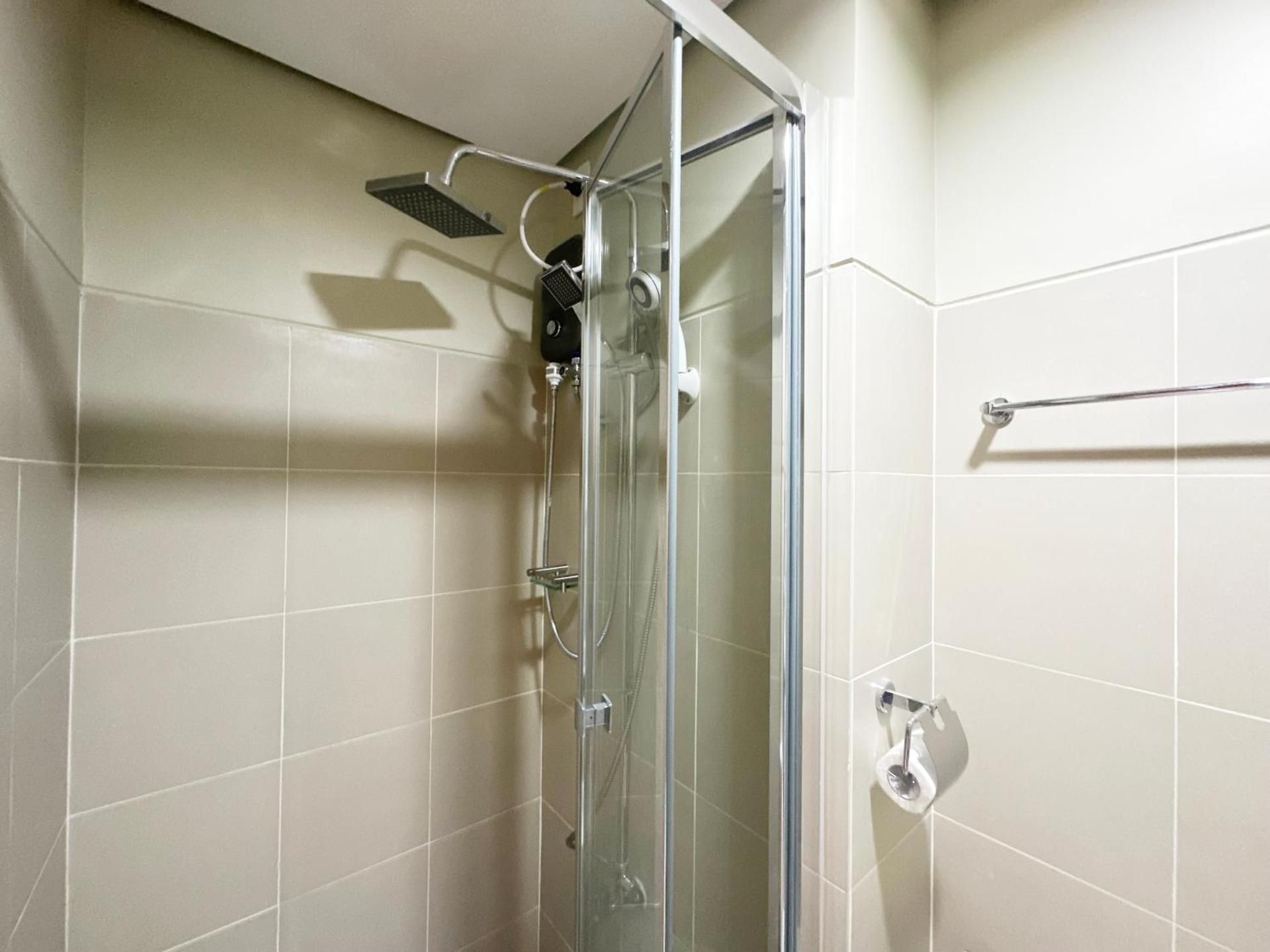 Modern Style - Luxury One Bedroom with Balcony Facing Pool