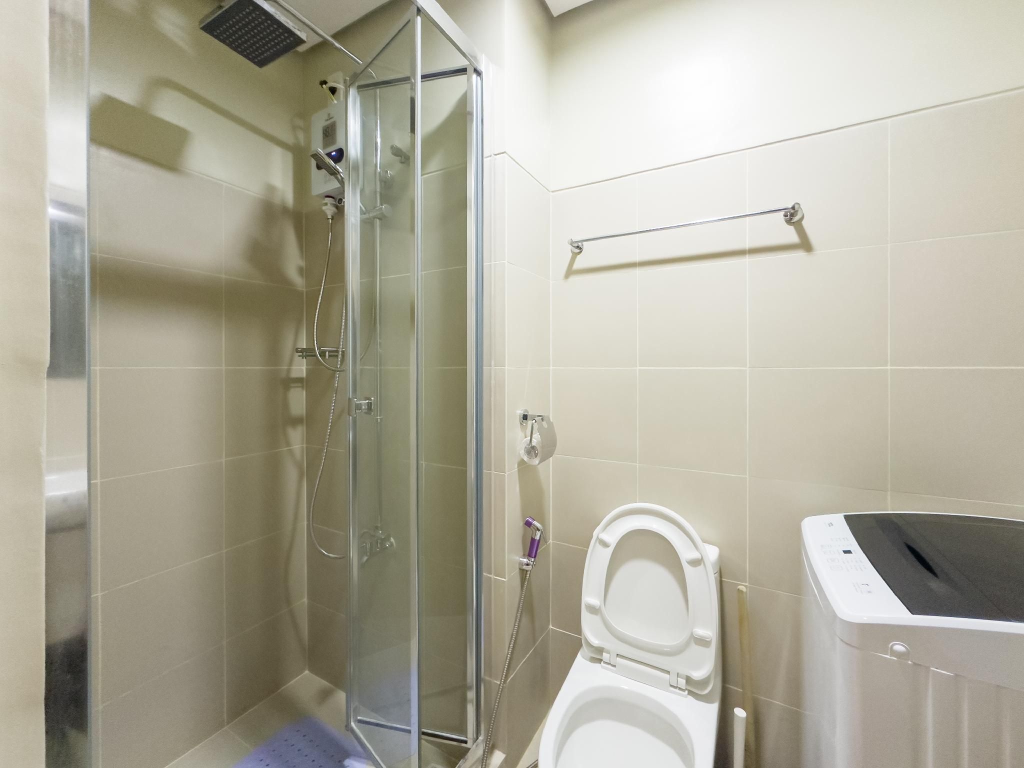 Modern Style - Superior One Bedroom with Balcony Facing Pool