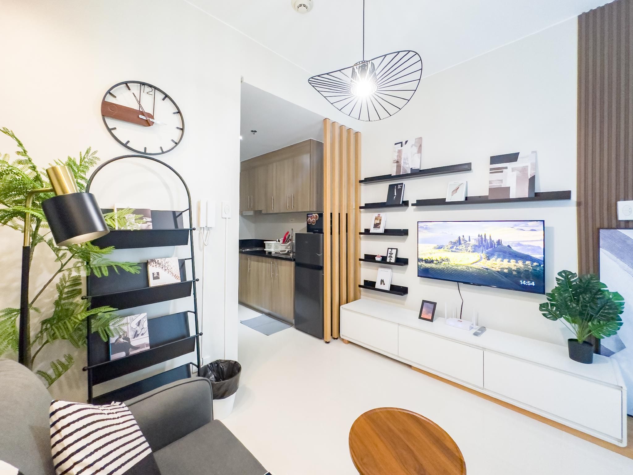 Modern Style - Luxurious Studio with Balcony Facing Pool