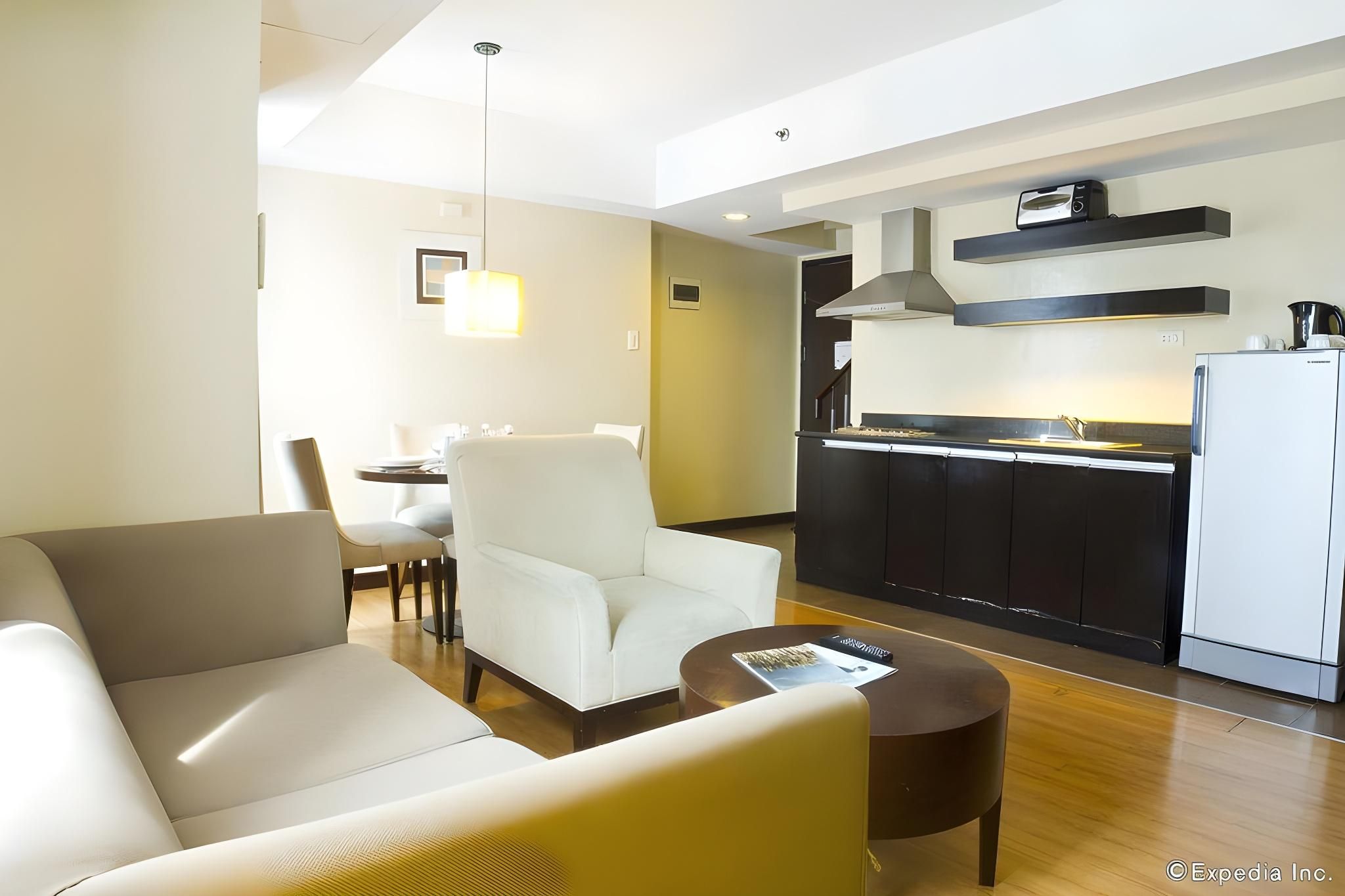 Lancaster Three-Bedroom Suite