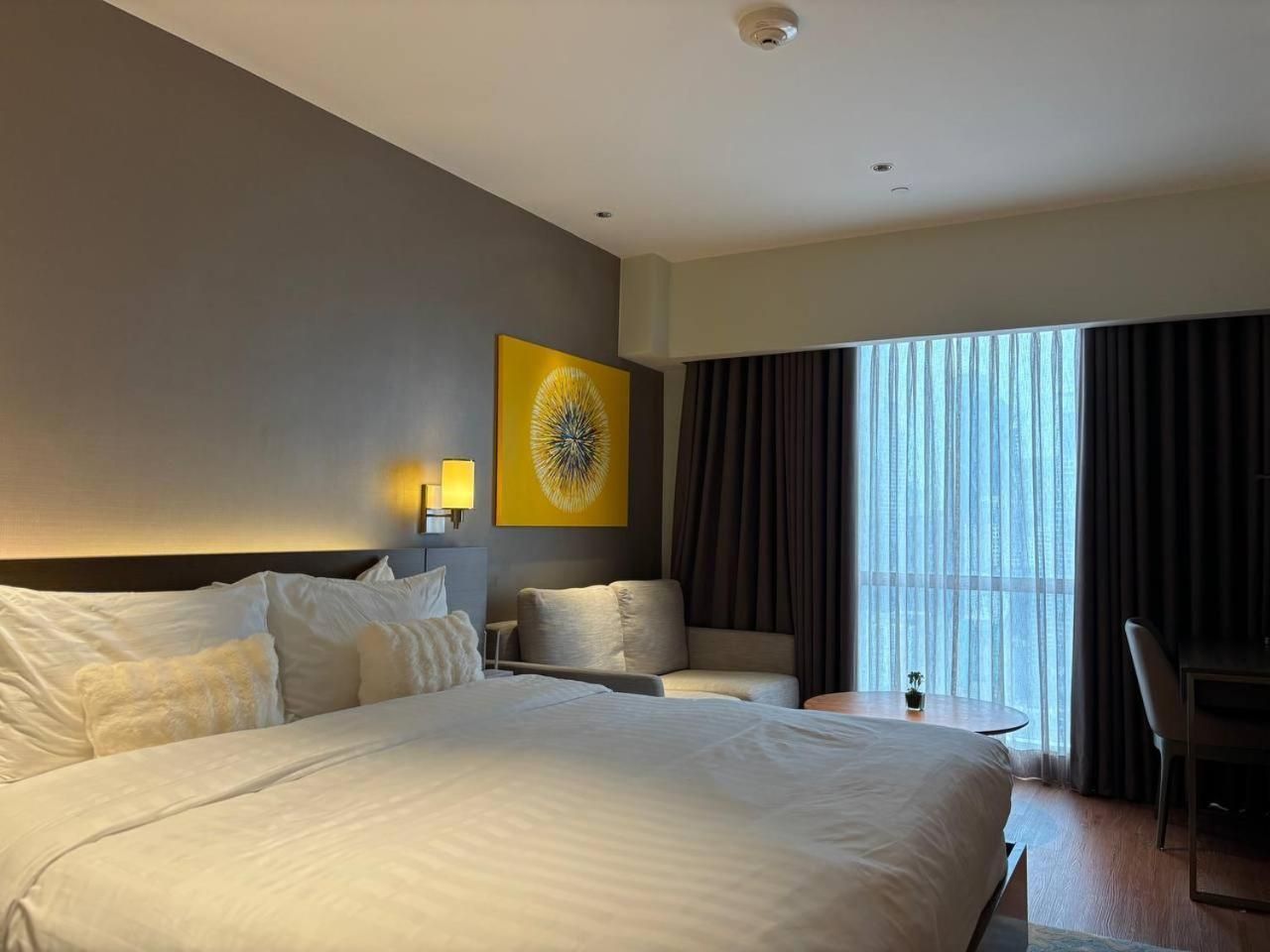 Deluxe King Suite