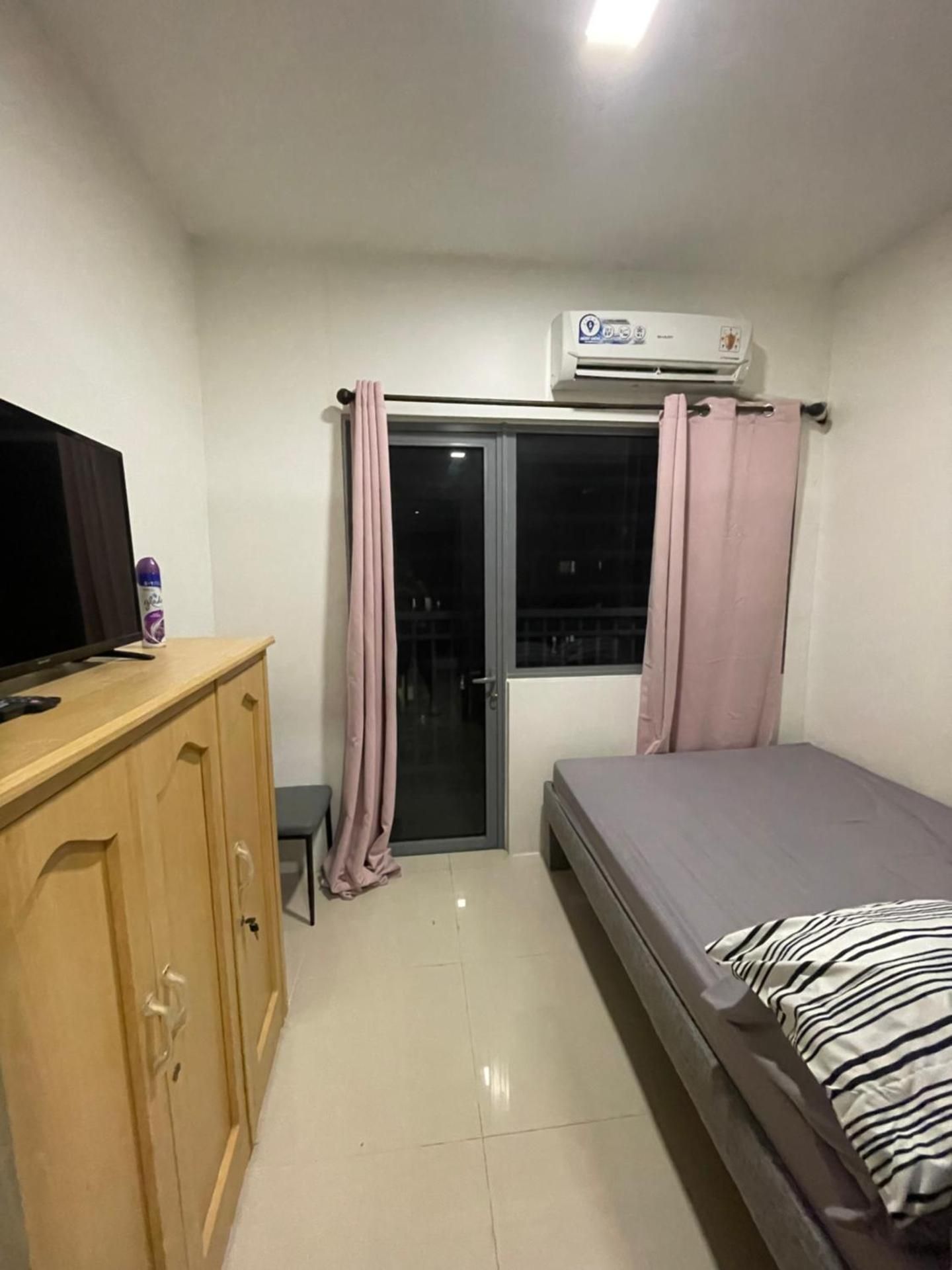 Room #1184108201