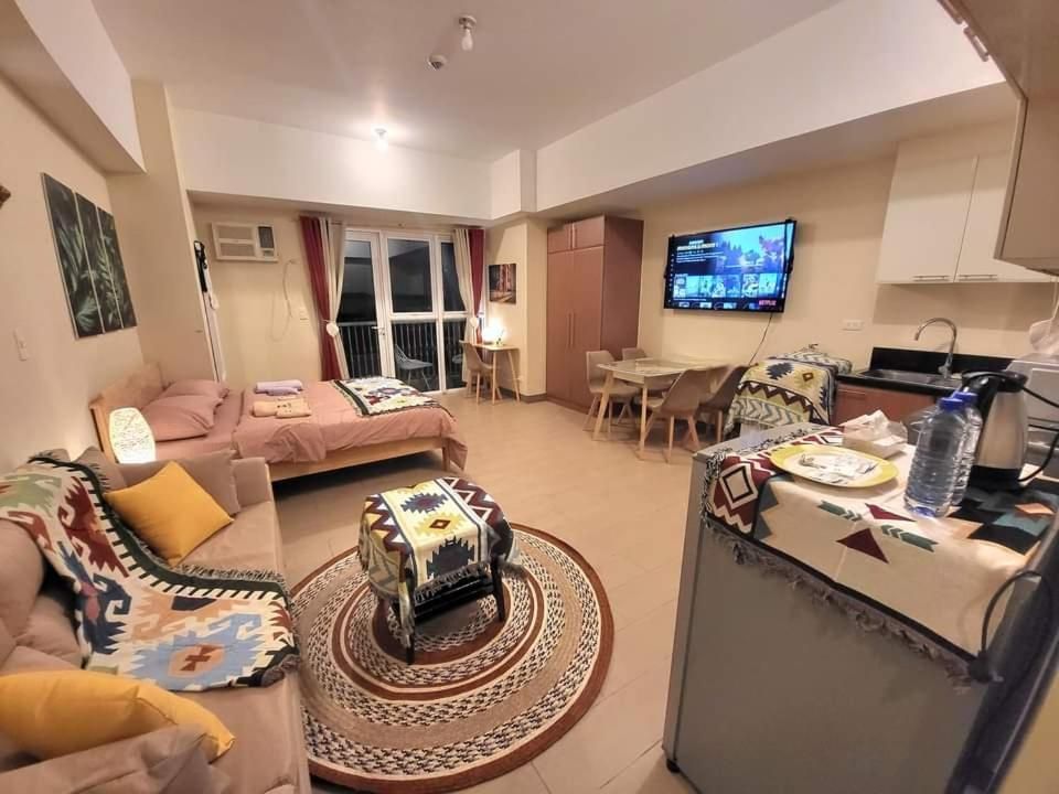 Studio Apartment with Balcony