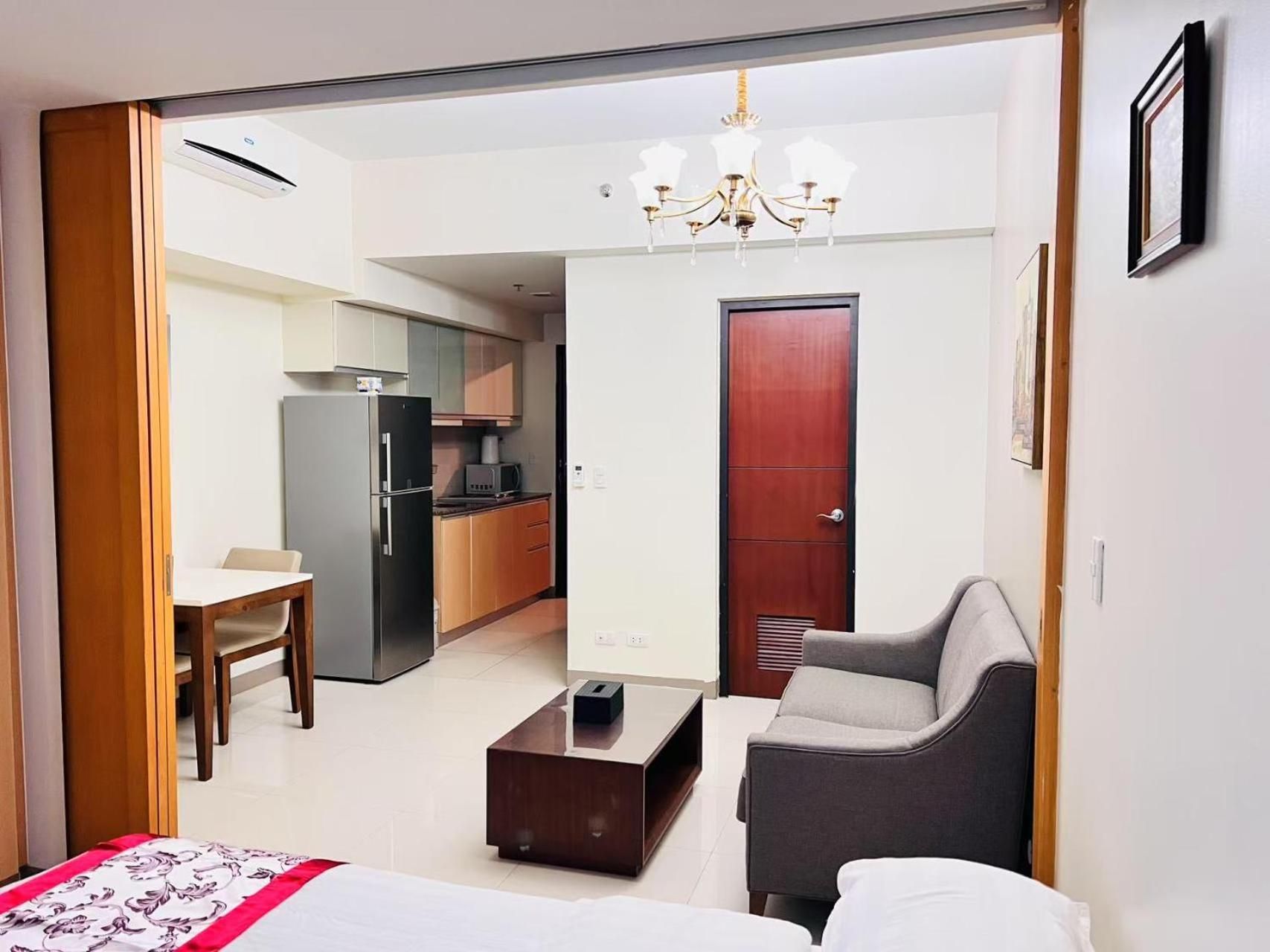 One-Bedroom Family Apartment