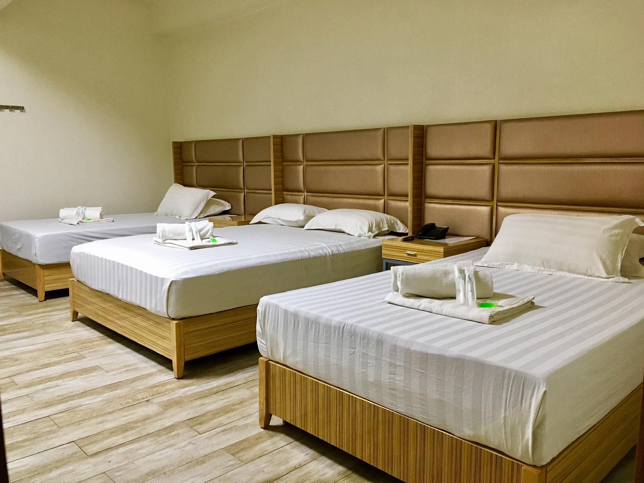 Suite Family Room