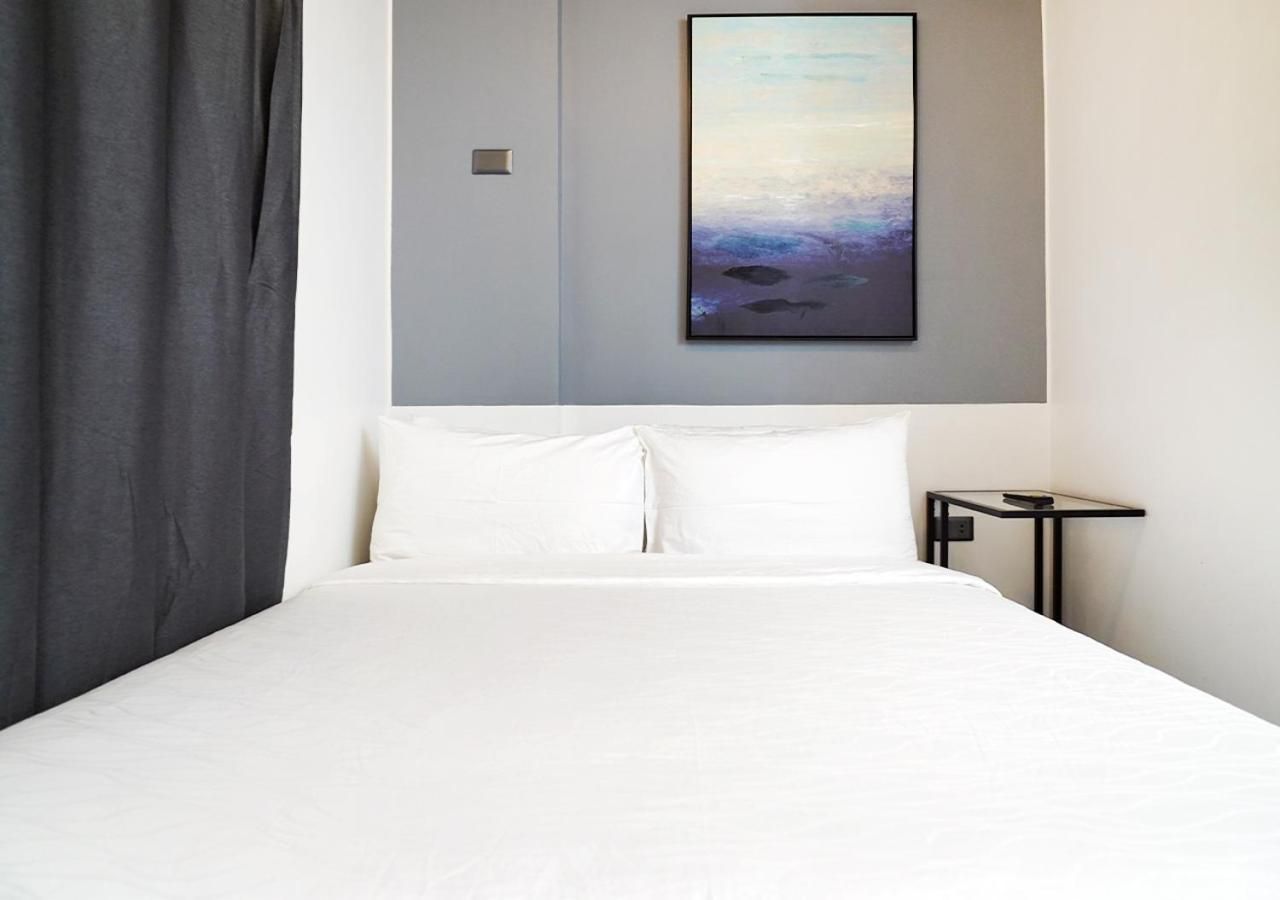 mySTAY Hotel BGC North Deluxe Queen Room