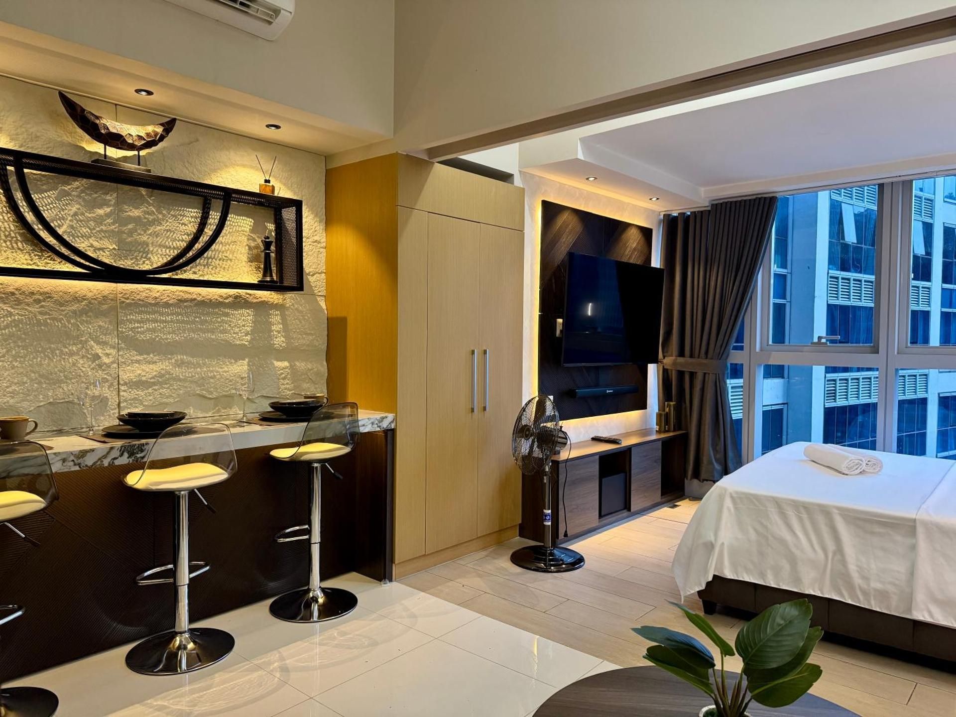 Suite with City View