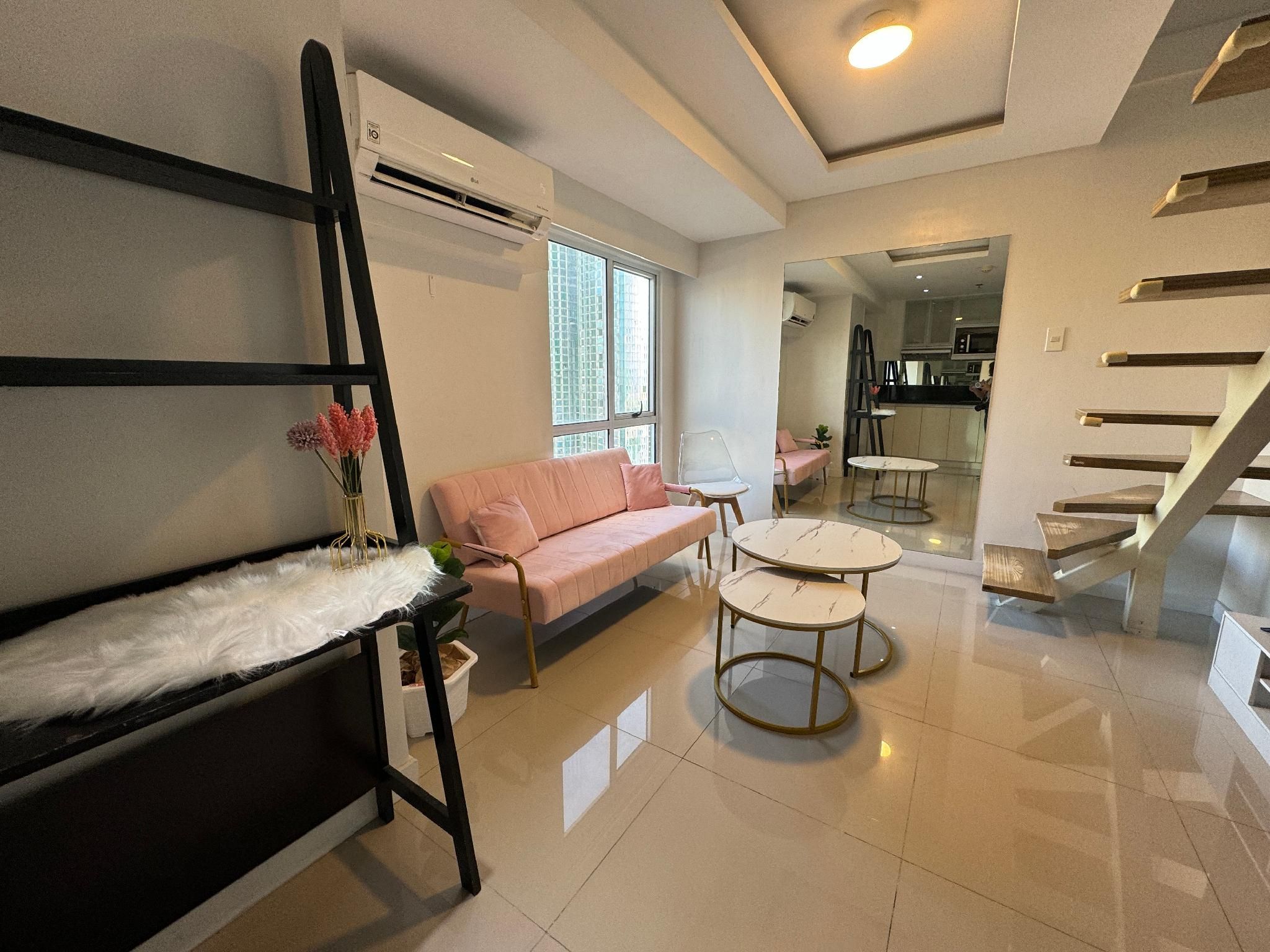 COZI modern condo Queen Room 2