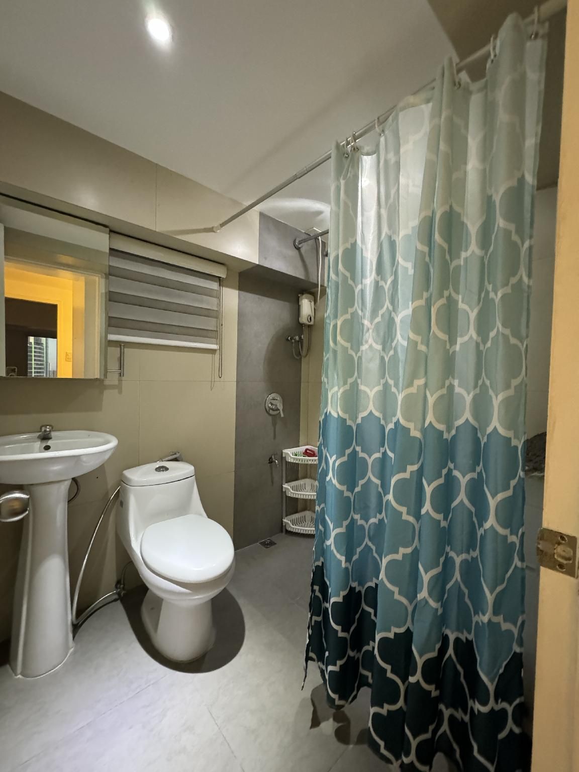 COZI modern condo Deluxe City View 2