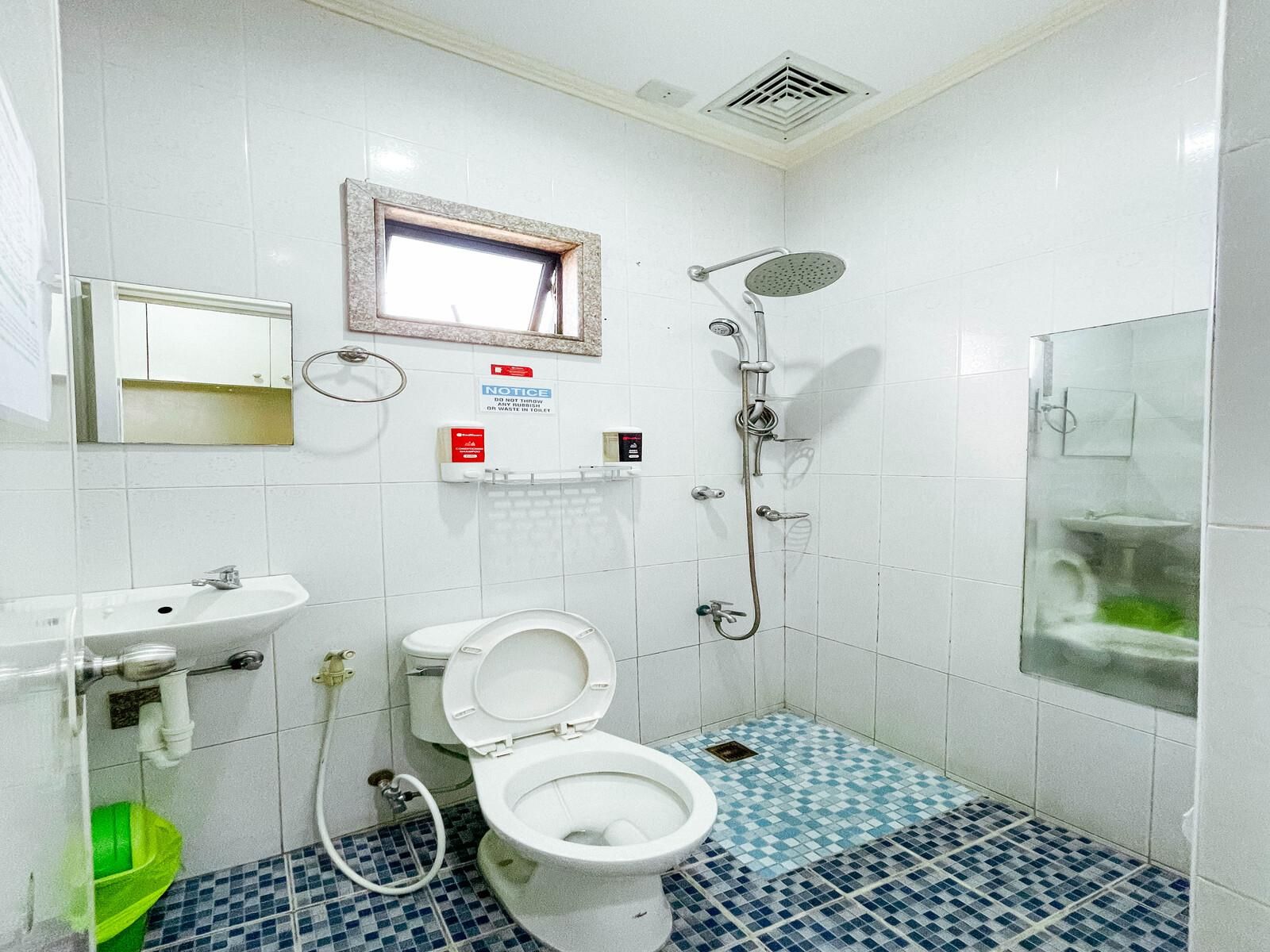 Budget Room