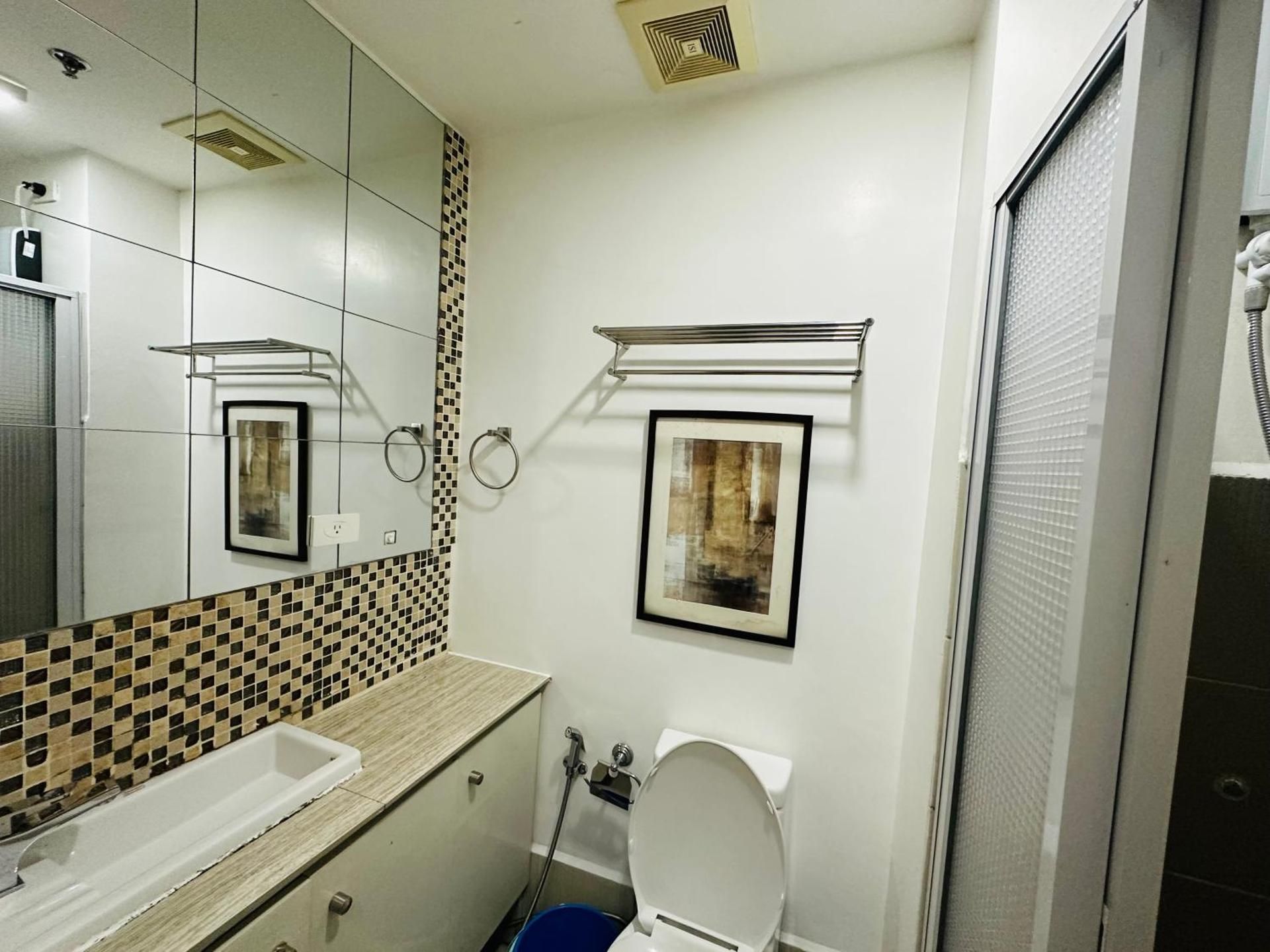 Deluxe Double Room (2 Adults + 1 Child)