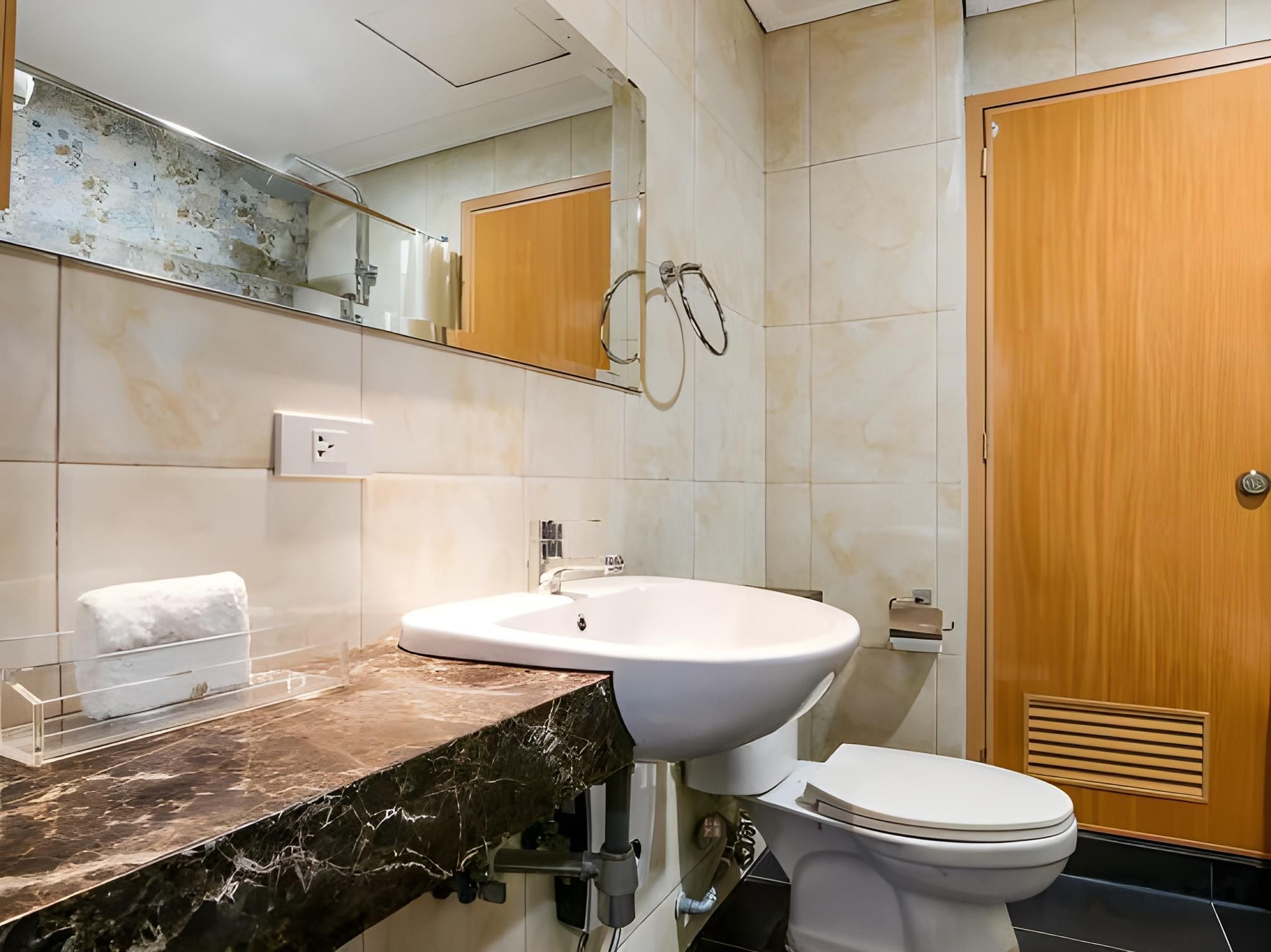 One Bedroom Suite 