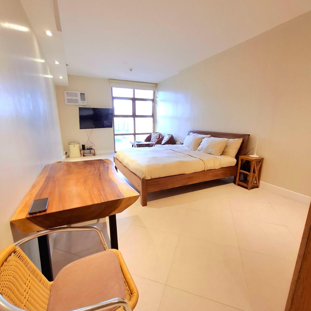 Deluxe Suite with King Bed