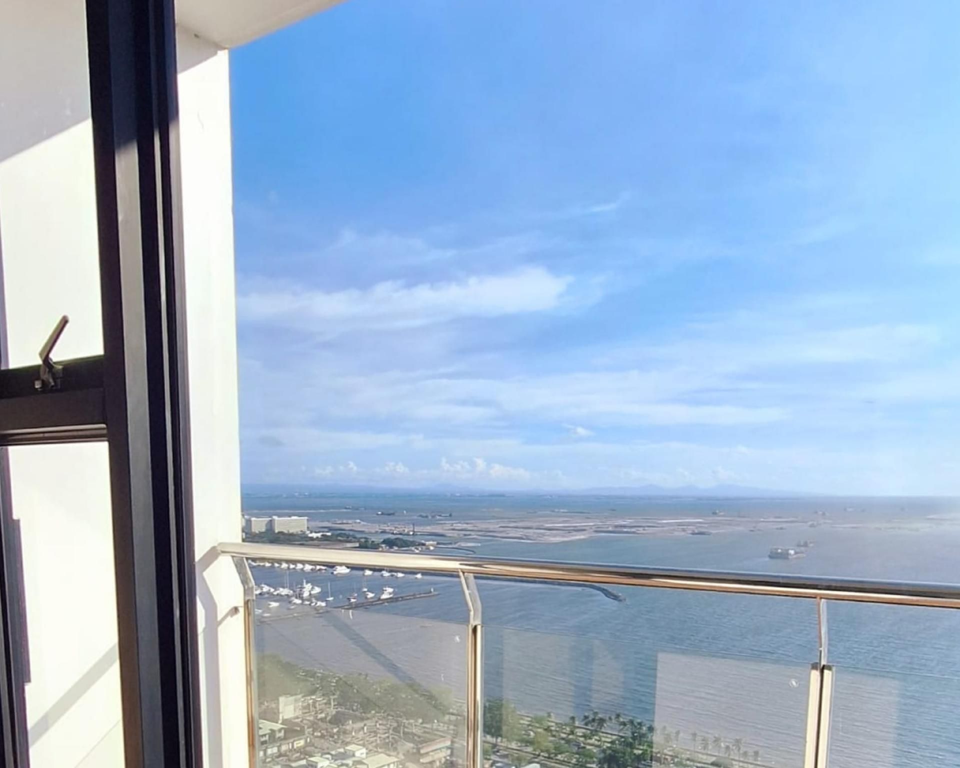 Balcony King Room