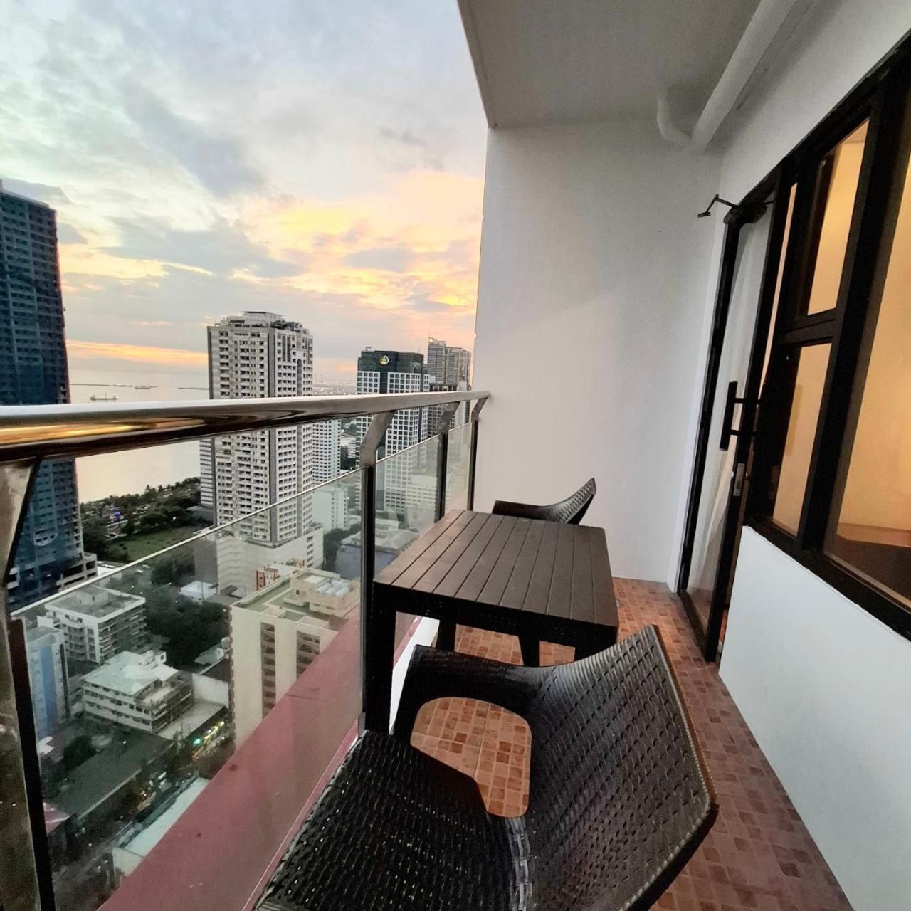 One-Bedroom Apartment with Balcony and Water View