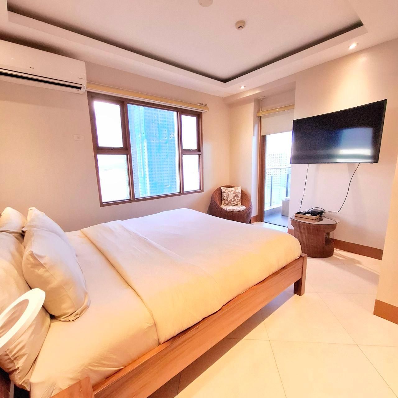 Balcony Executive Suite