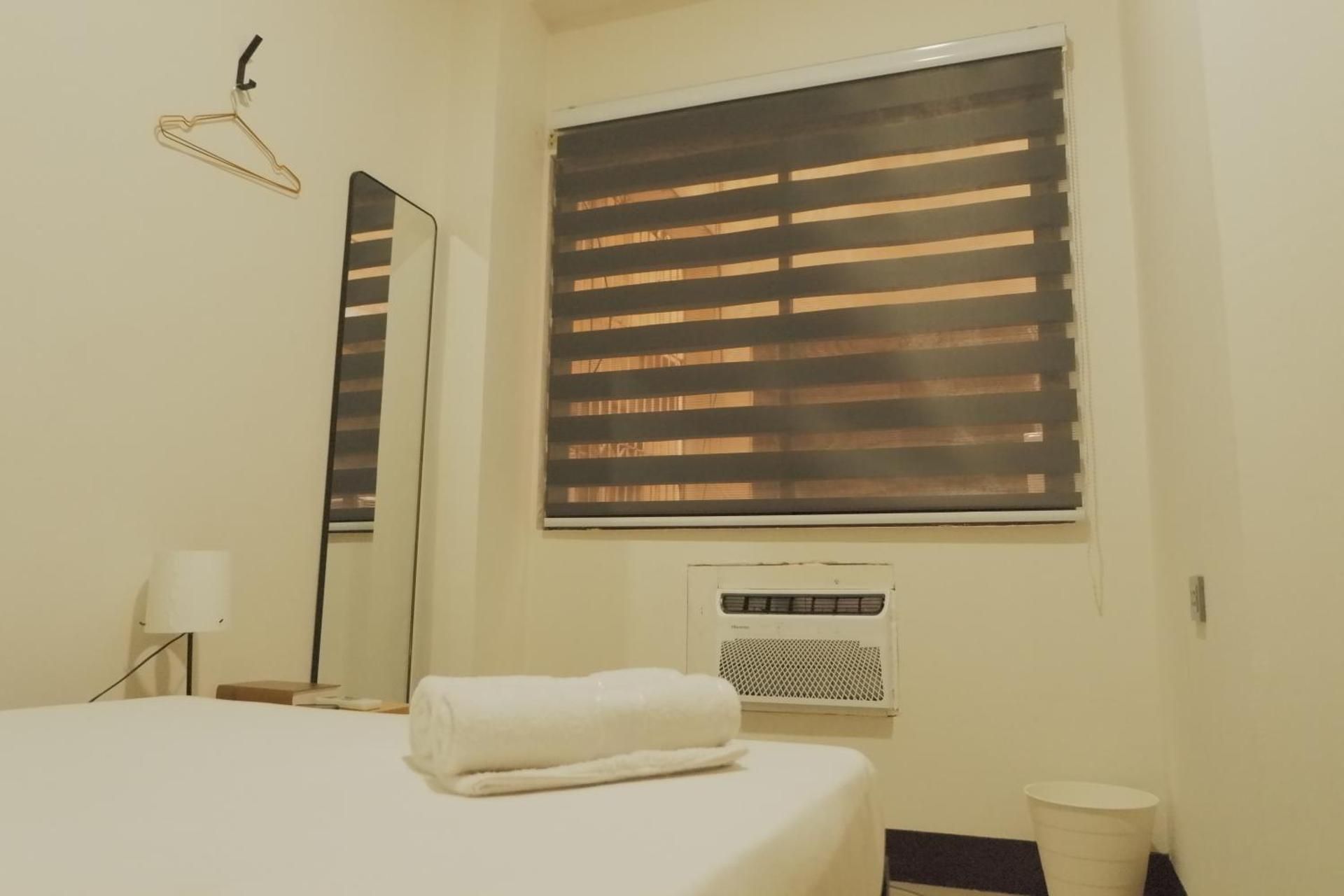 Single Room with Shared Bathroom