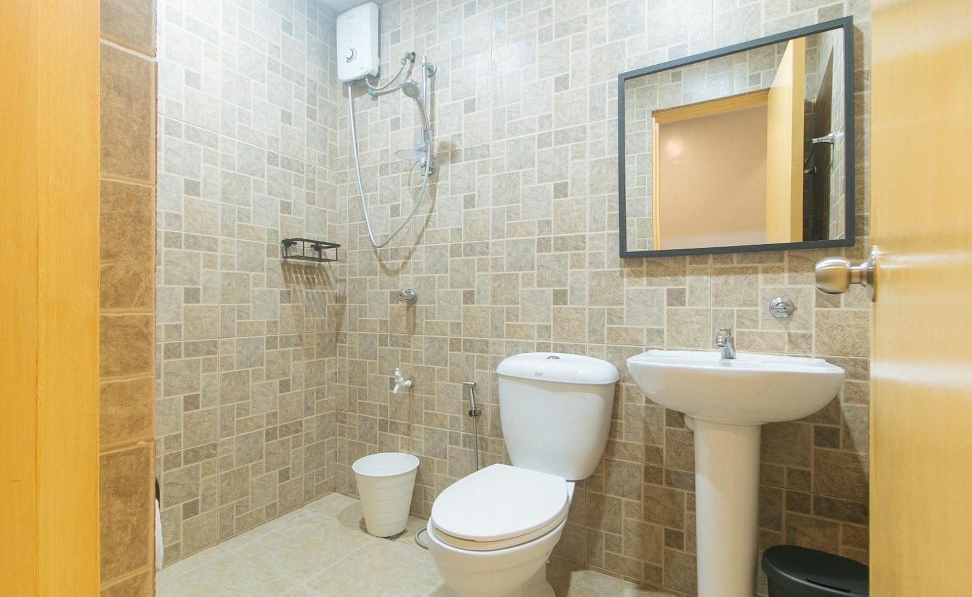 RedDoorz @ Zenova Hotel Standard Double Room 3