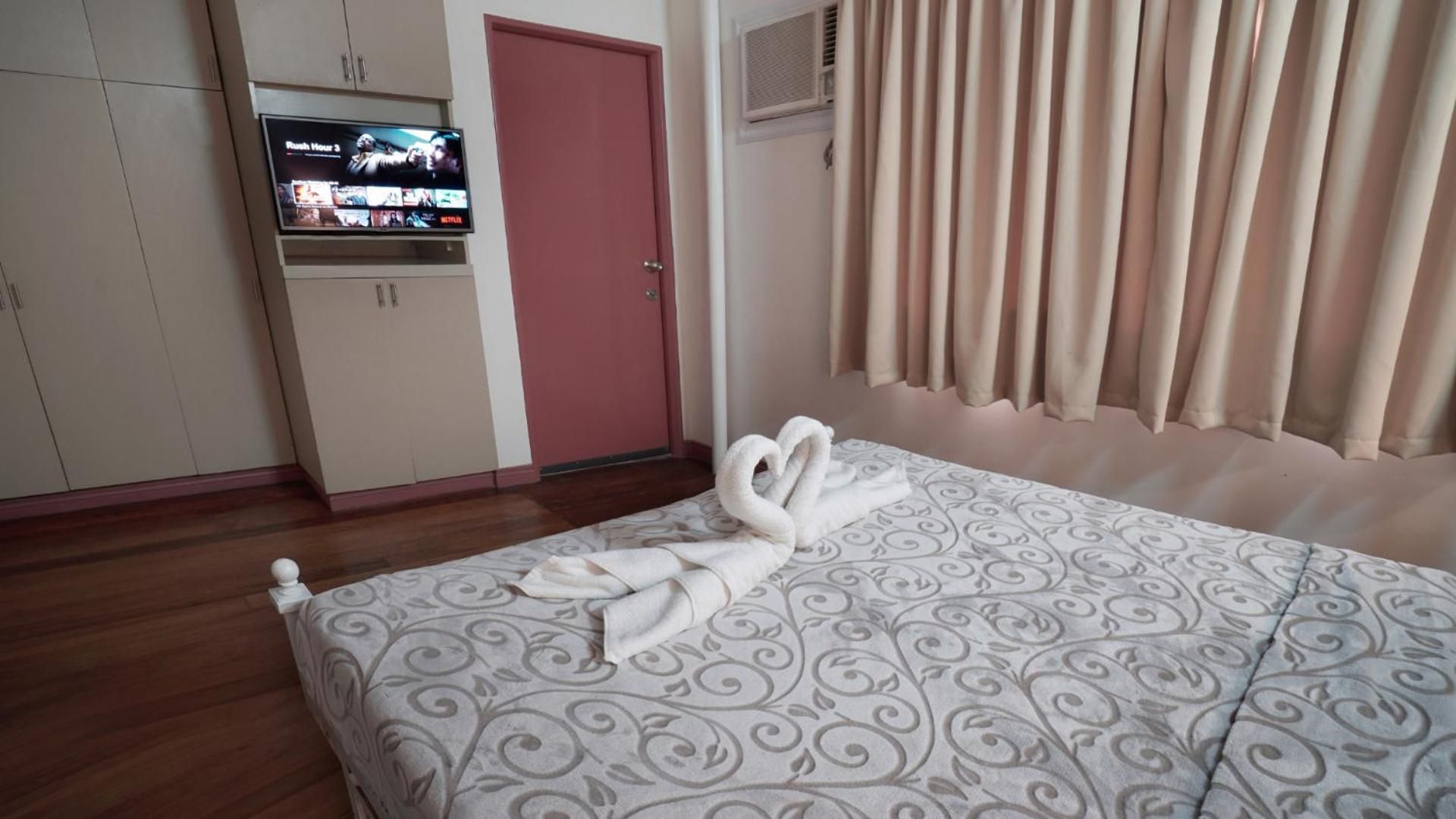 Premier Floor Queen Room - Non-Smoking