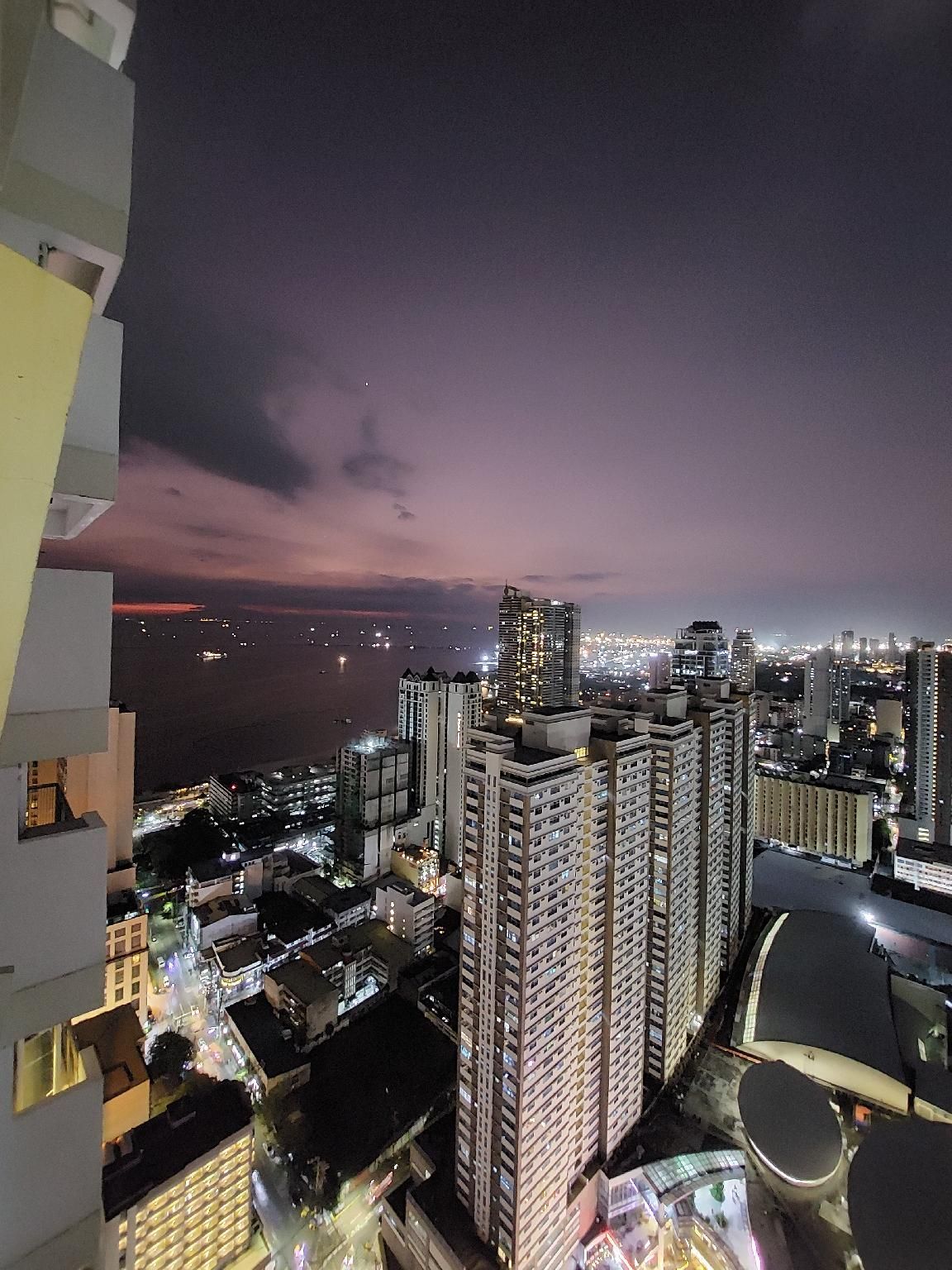 Staycation with Bay & City Lights view by Yaj Standard Room 2